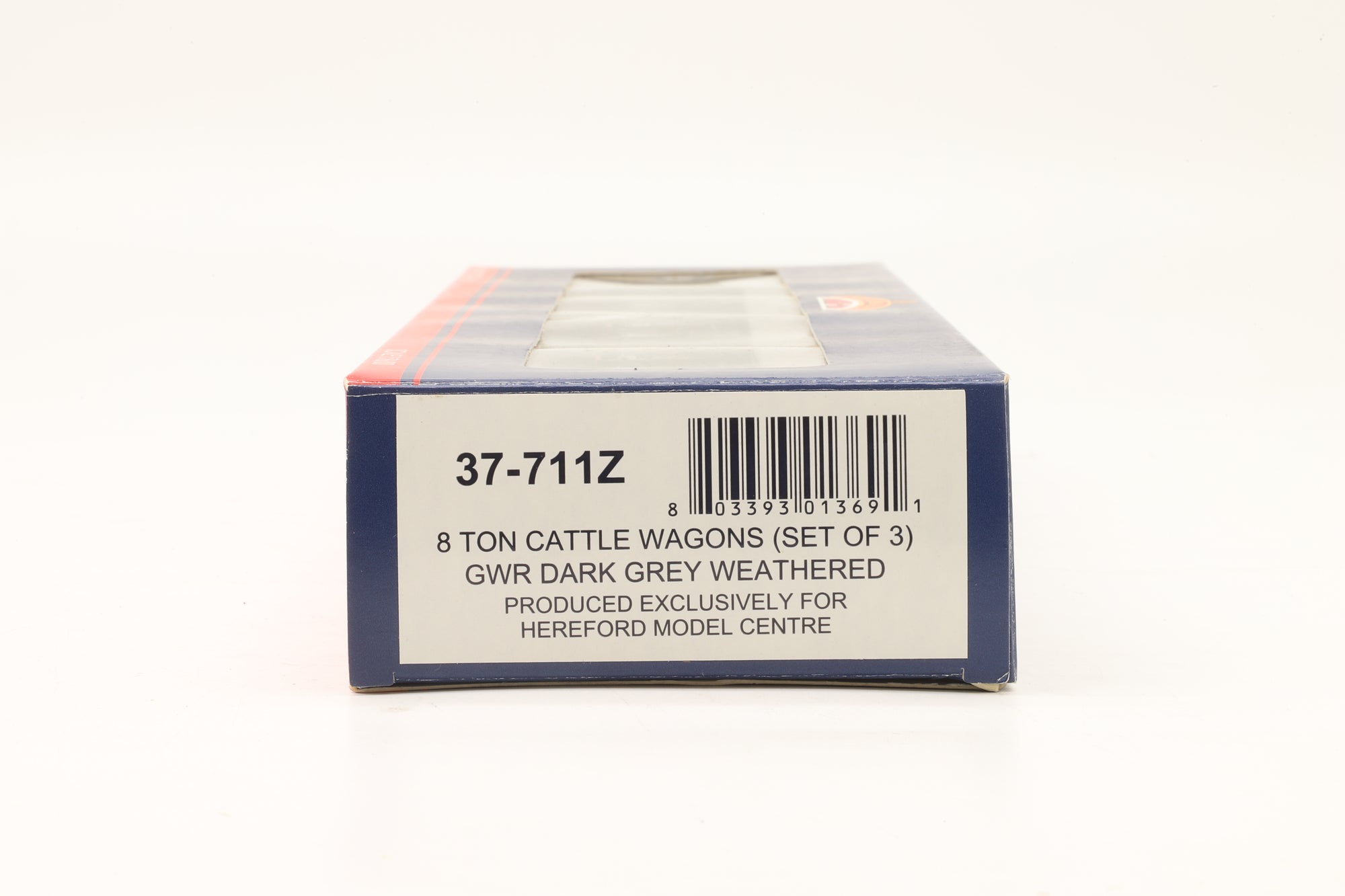 Bachmann OO 37-711Z Triple Pack of 8-Ton Cattle Wagons in GWR Grey – Weathered