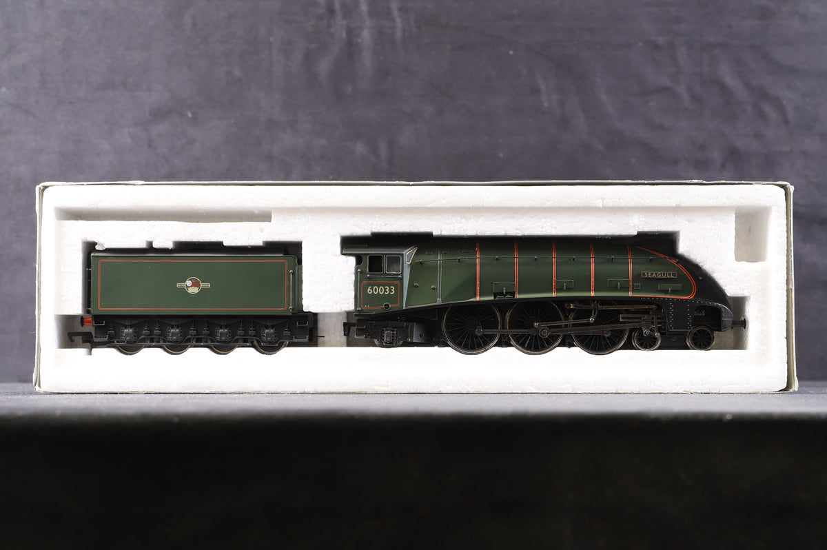 Bachmann OO 31-957 Class A4 &#39;60033&#39; &#39;Seagull&#39; BR Green L/C