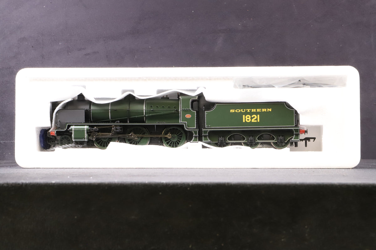 Bachmann OO 32-153A N Class 1821 in SR Green