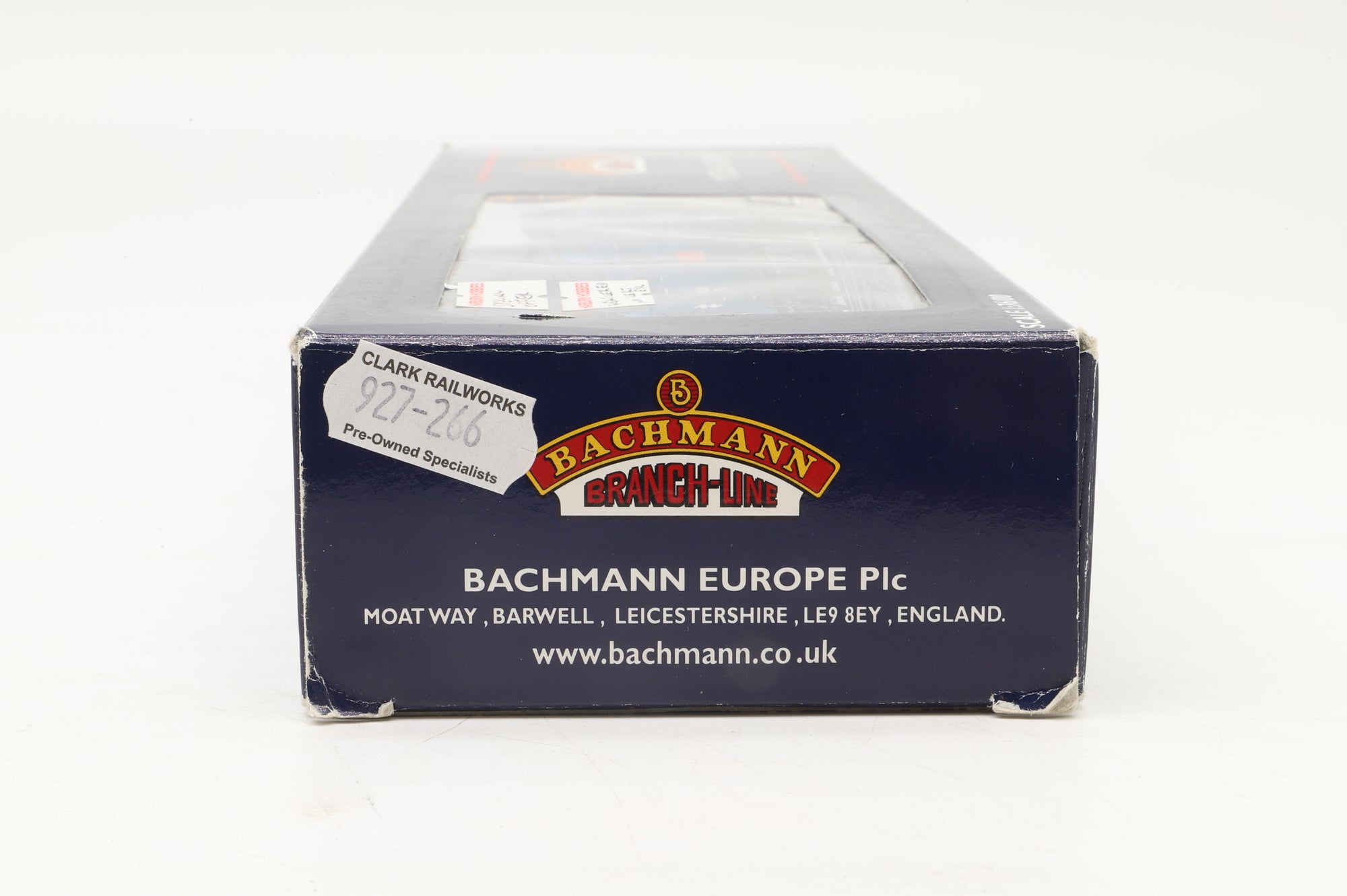 Bachmann OO 32-525UB Class 55 Deltic 'D9003' 'Meld', Weathered