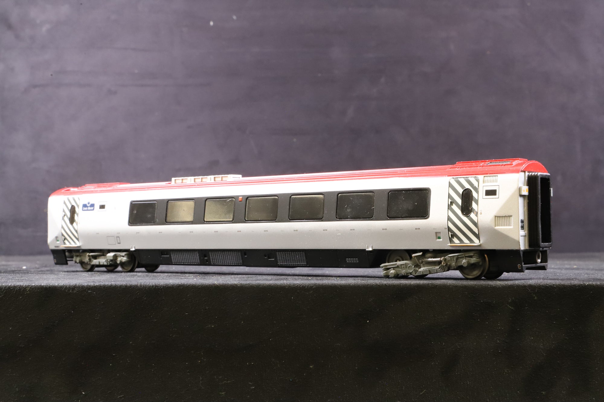 Bachmann OO 32-626 Class 221 Virgin Voyager '221 101' 5 Car Tilt