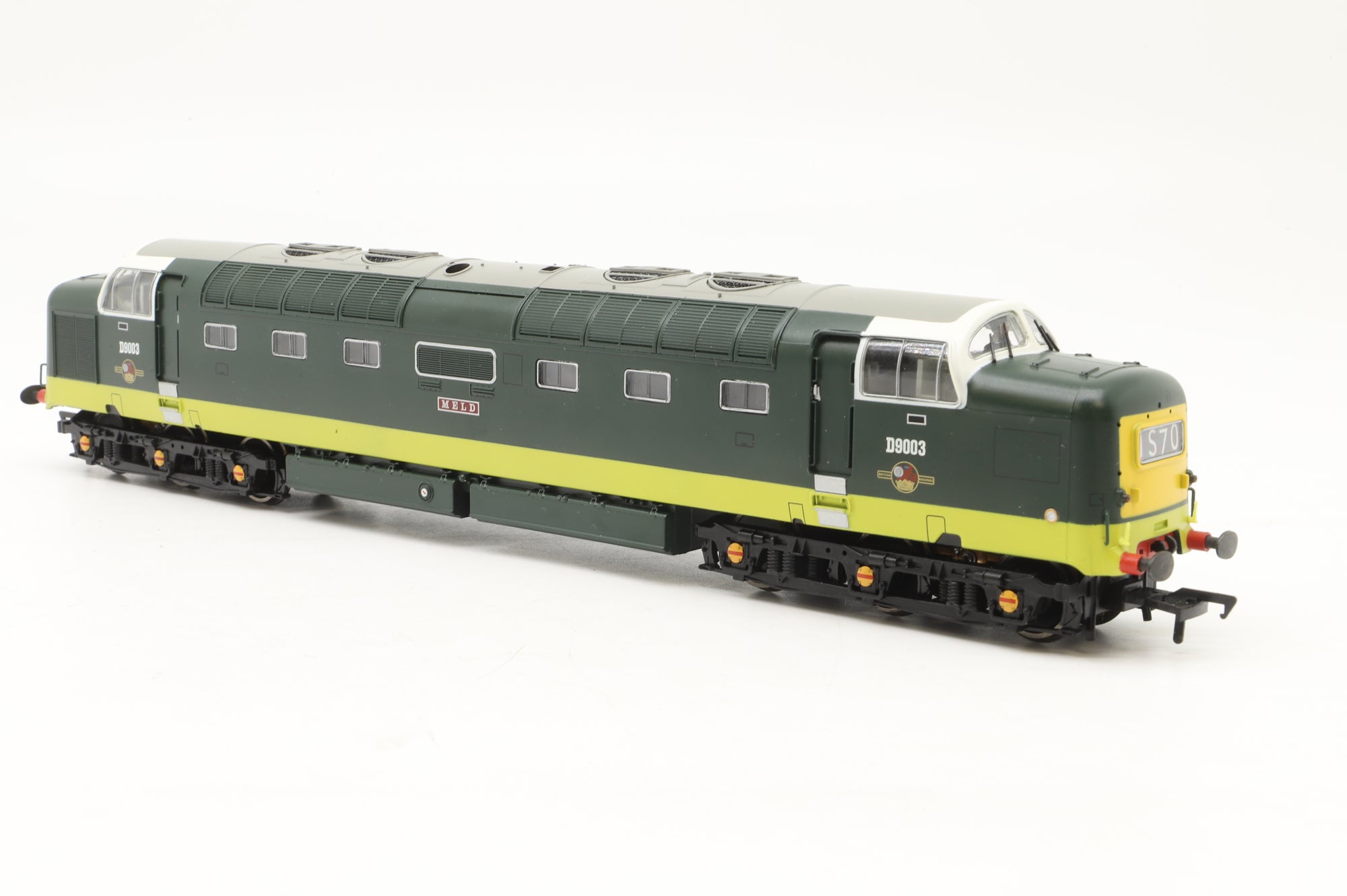 Bachmann OO 32-525UB Class 55 Deltic 'Meld' 'D9003' Two Tone Green