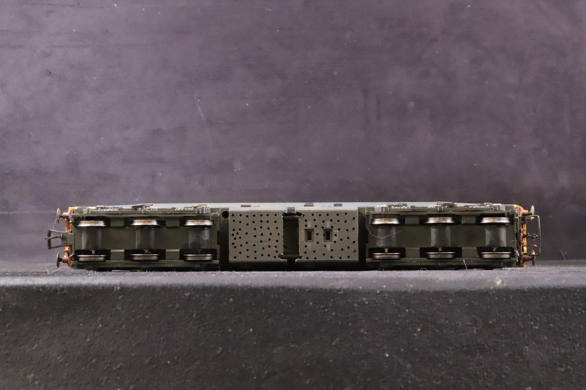 Bachmann OO Twin Pack of Class 37s Incl. 37510 & 37667 in DRS Livery