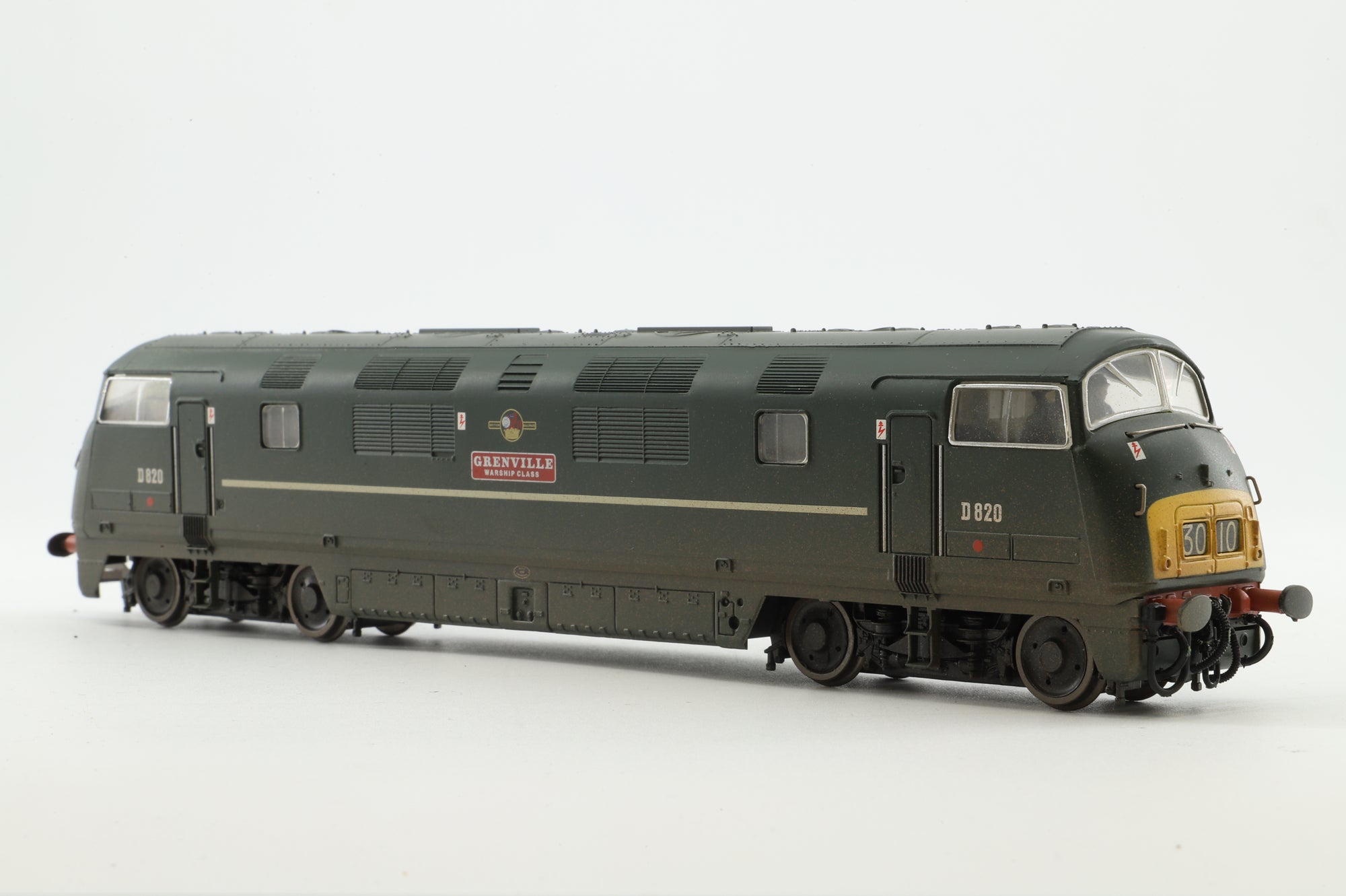 Bachmann OO 32-058 Class 42 Warship Diesel 'Grenville' BR Green Weathered