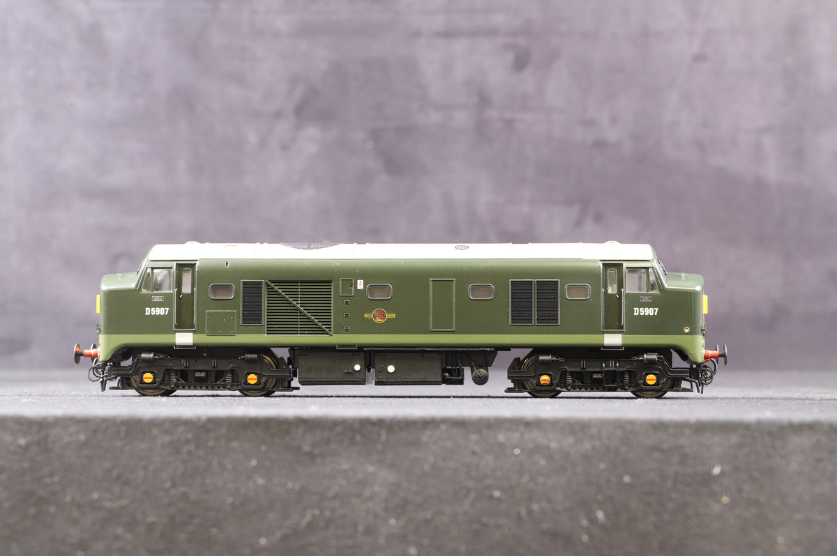 Heljan OO 2310 Class 23 &#39;D5907&#39; Baby Deltic Green Small Yellow Ends Gloss Finish