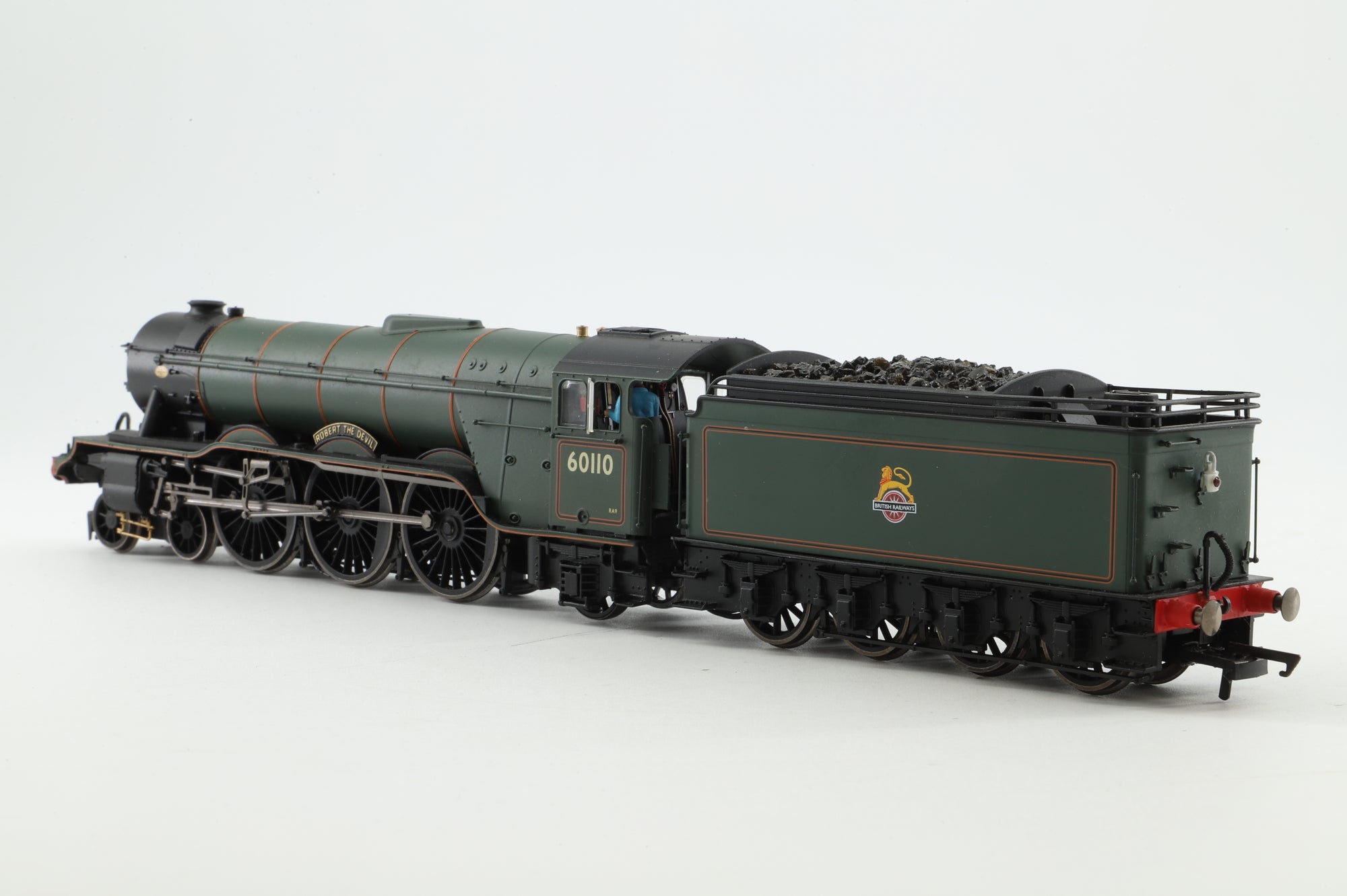 Hornby OO Class A3 60110 'Robert the Devil' in Lined BR Green w/ Early Crests - DCC Sound