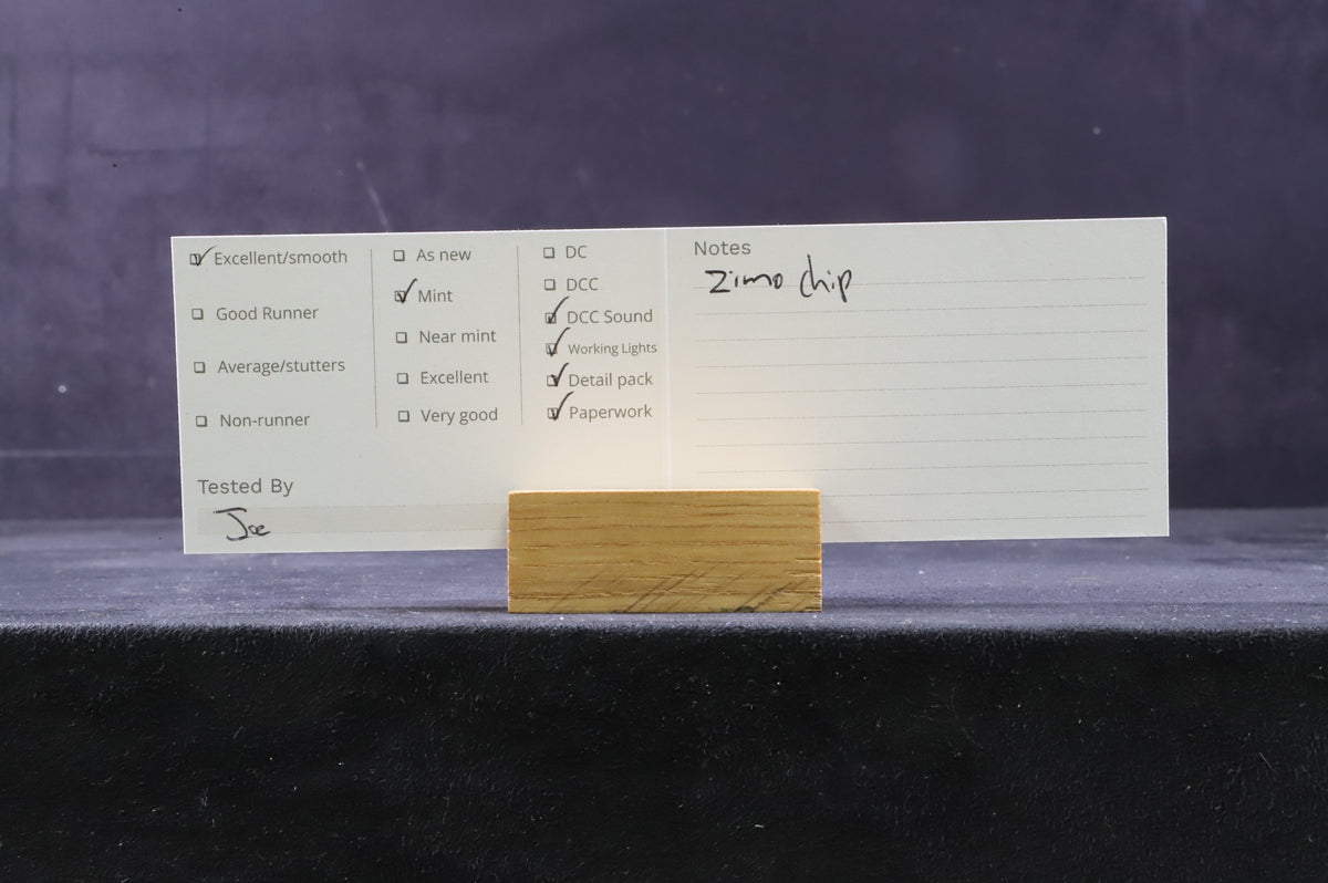 Bachmann OO 35-360SF Class 20 8156 in BR Green w/ Full Yellow Ends - Weathered