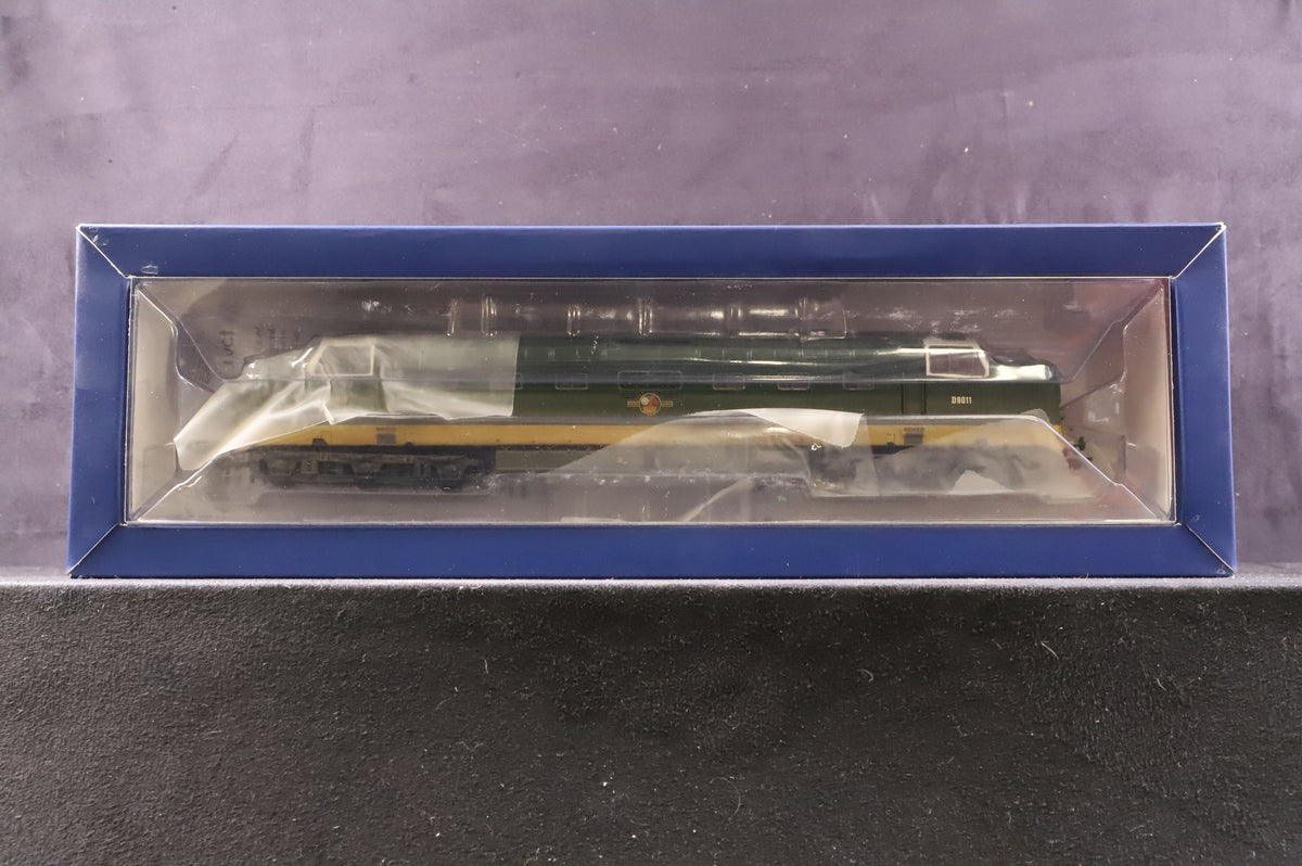 Bachmann OO 32-529B Class 55 Diesel D9011&#39; BR Two Tone Green L/C Weathered