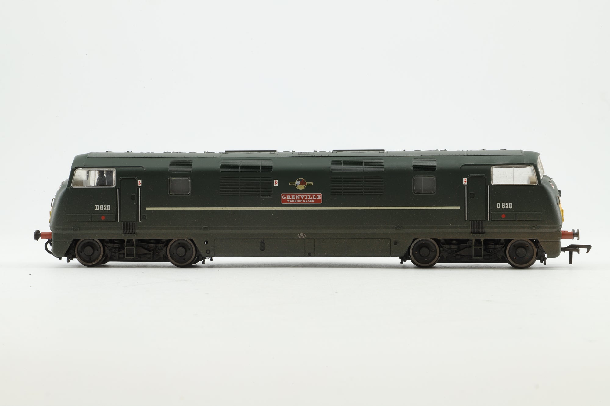 Bachmann OO 32-058 Class 42 Warship Diesel 'Grenville' BR Green Weathered