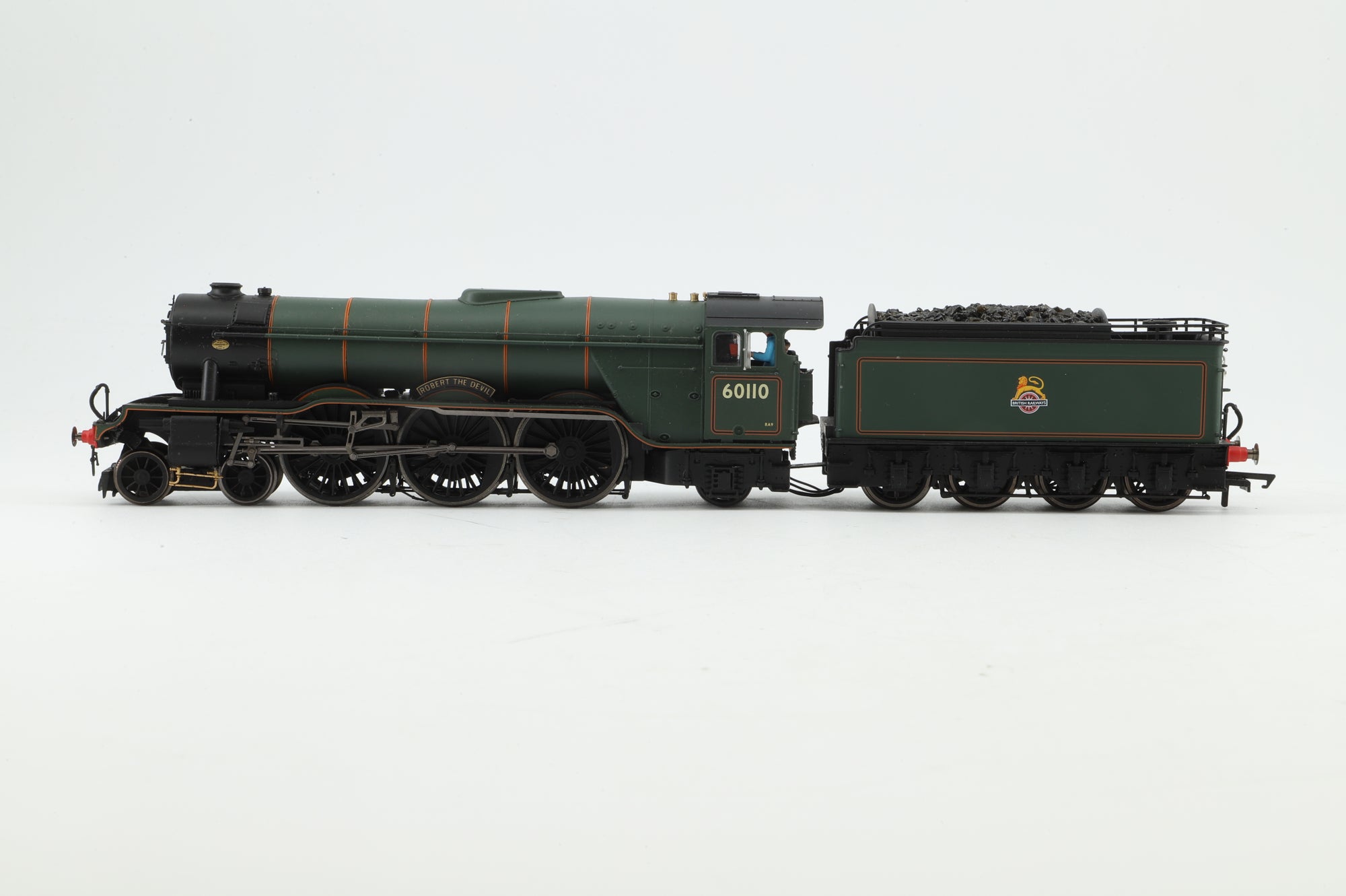 Hornby OO Class A3 60110 'Robert the Devil' in Lined BR Green w/ Early Crests - DCC Sound