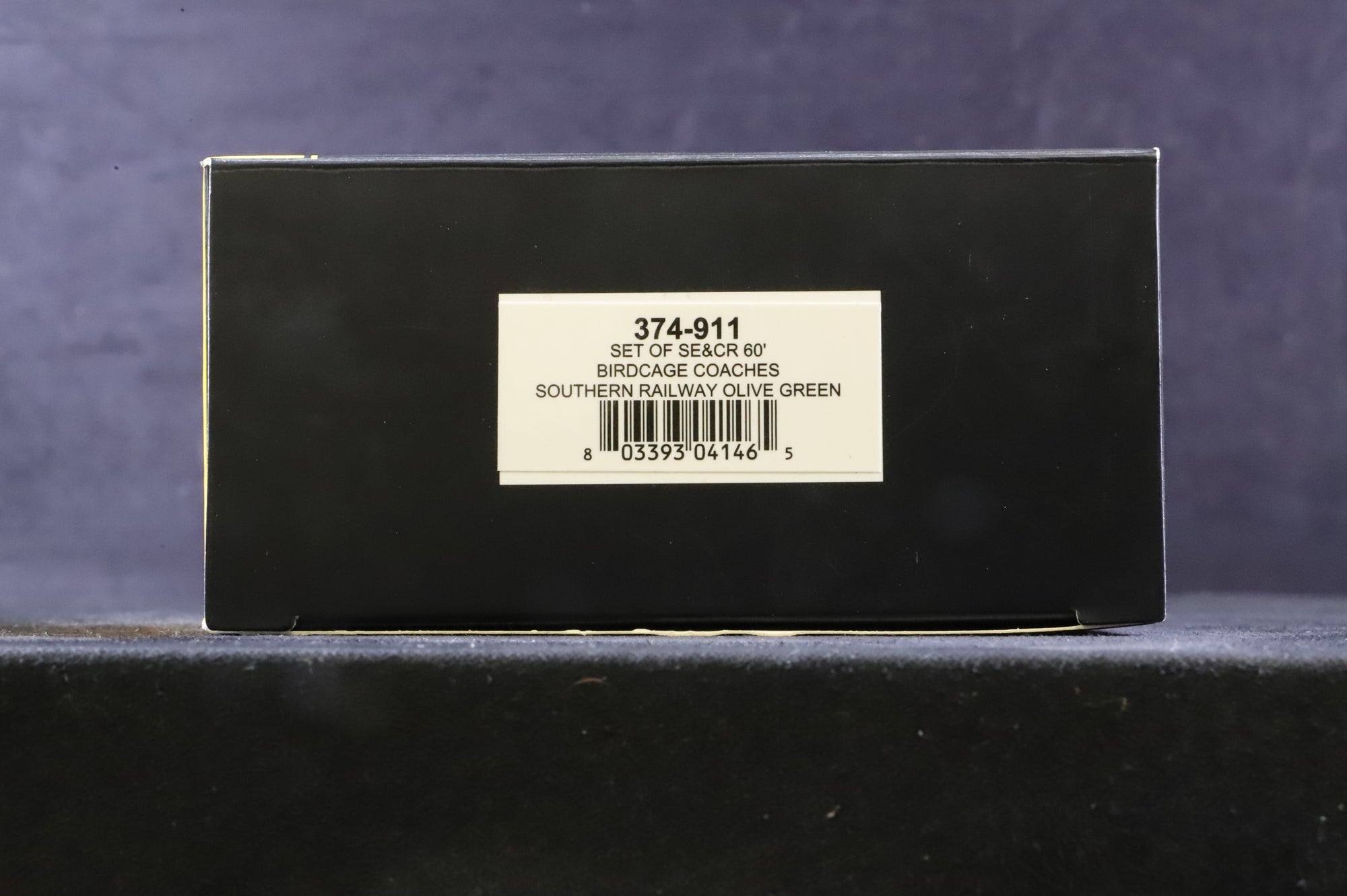 Graham Farish N Gauge 374-911 Set of 3 SE&CR 60' Birdcage Coaches in SR Olive Green