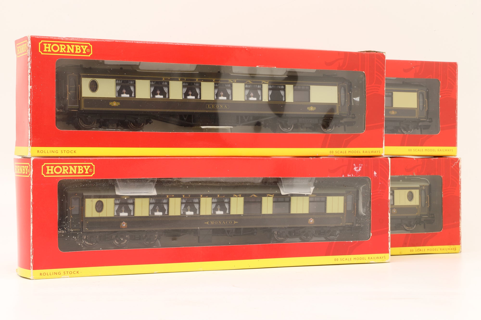 Hornby OO Rake of 4x Pullman K-Type Coaches