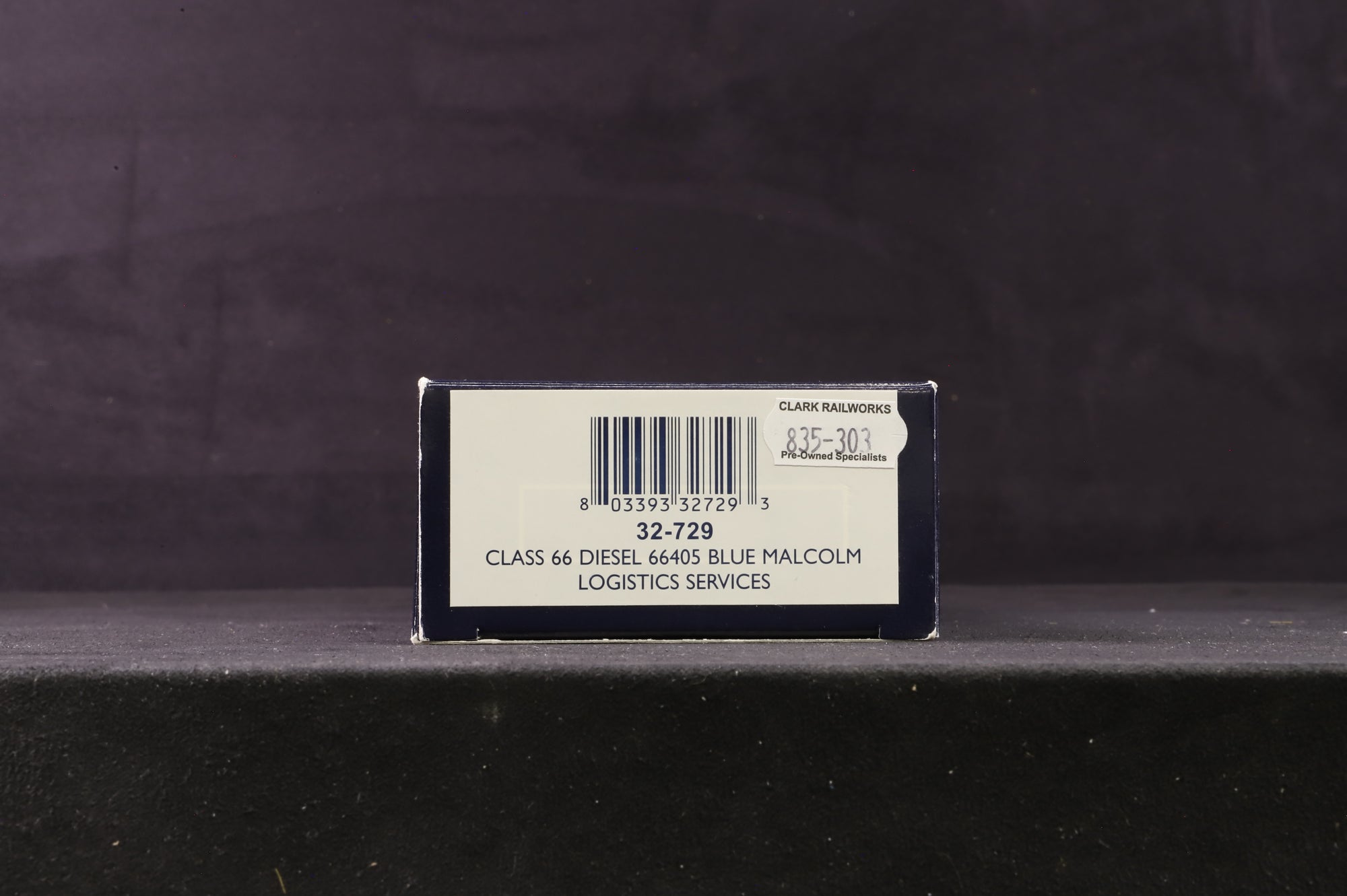 Bachmann OO 32-729 Class 66 66405 in Malcolm Logistics Livery