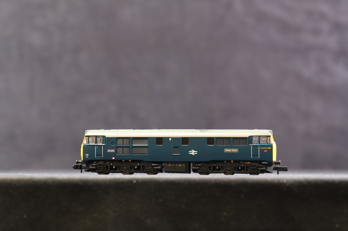 Graham Farish N 371-103 Class 31 Diesel &#39;31430&#39; &#39;Sister Dora&#39; BR Blue