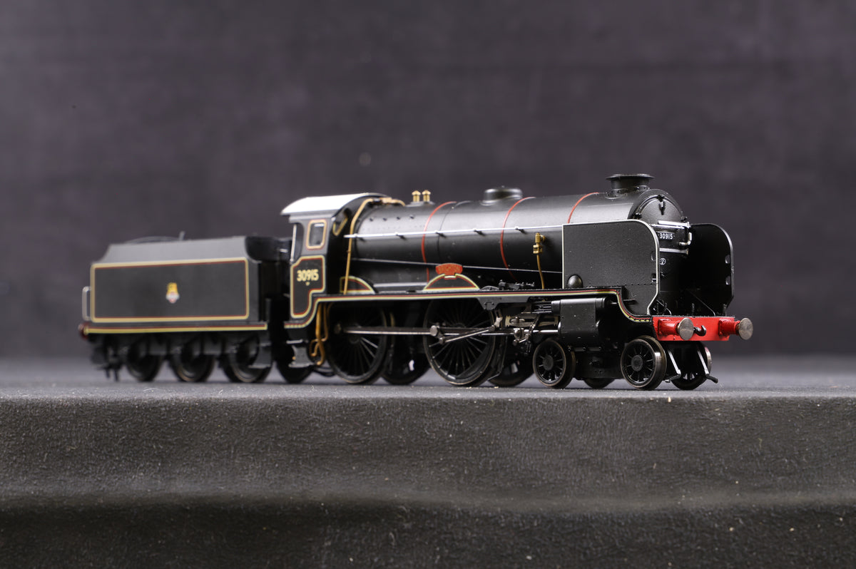 Hornby OO R3208 Schools Class &#39;30915&#39; &#39;Brighton&#39; BR Lined black E/C