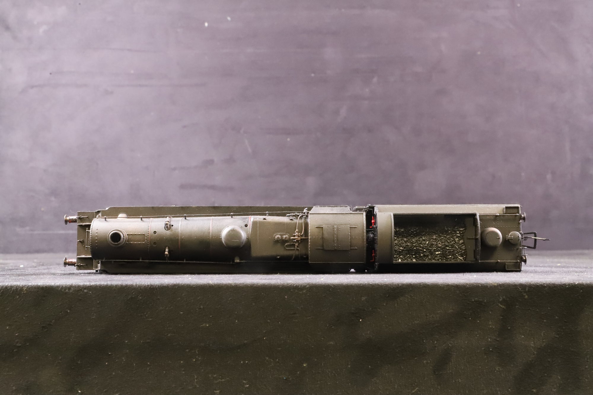 Hornby OO R3548 Standard Class '75053' BR Lined Black E/C Weathered