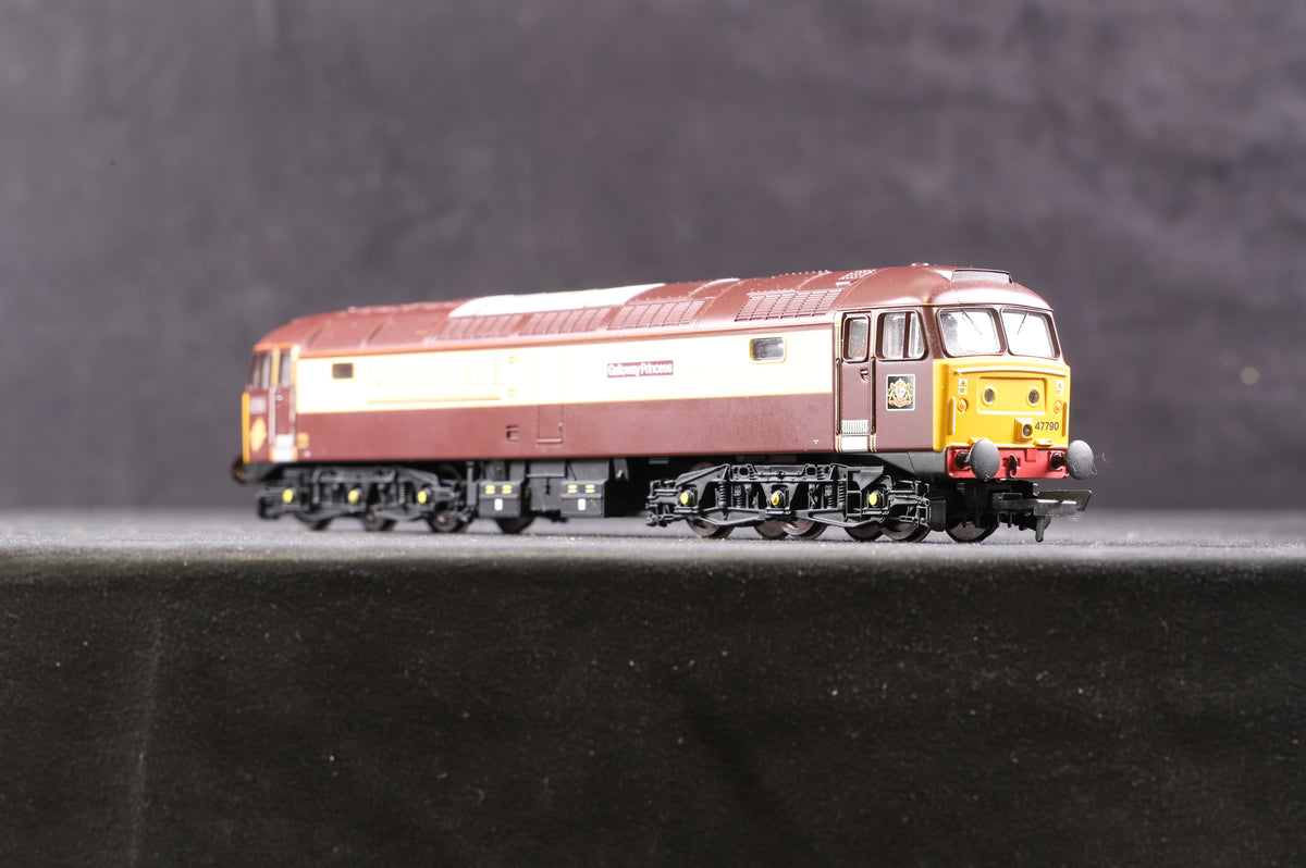 Hornby OO Northern Belle Class 47 &#39;47490&#39; &amp; 6 Coaches