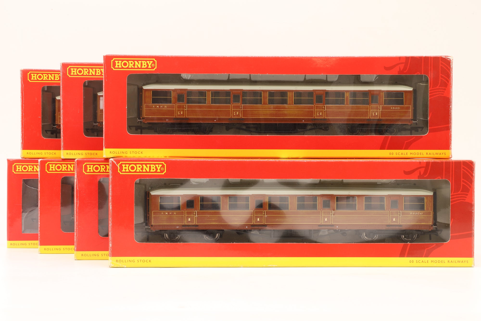 Hornby OO Rake of 7x Gresley LNER Teak Coaches