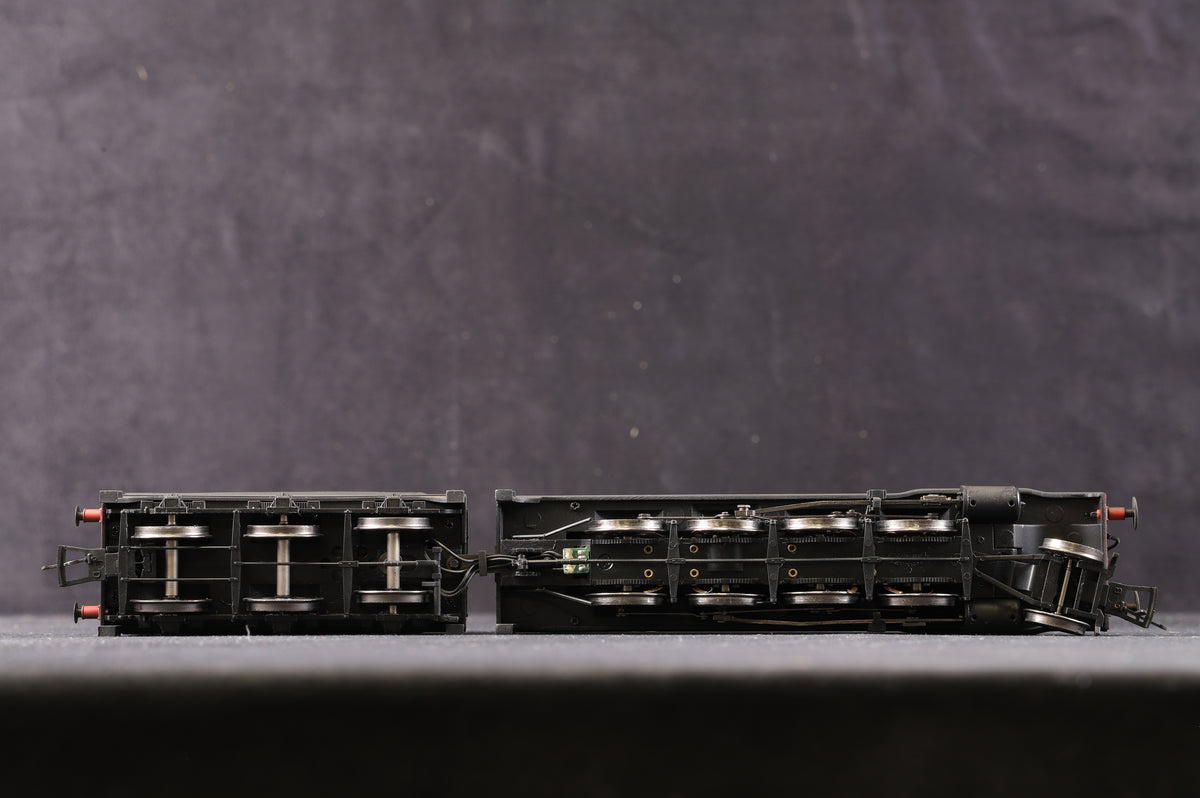 Bachmann OO 31-004A Robinson Class 04 &#39;63762&#39; BR Black E/C, Weathered