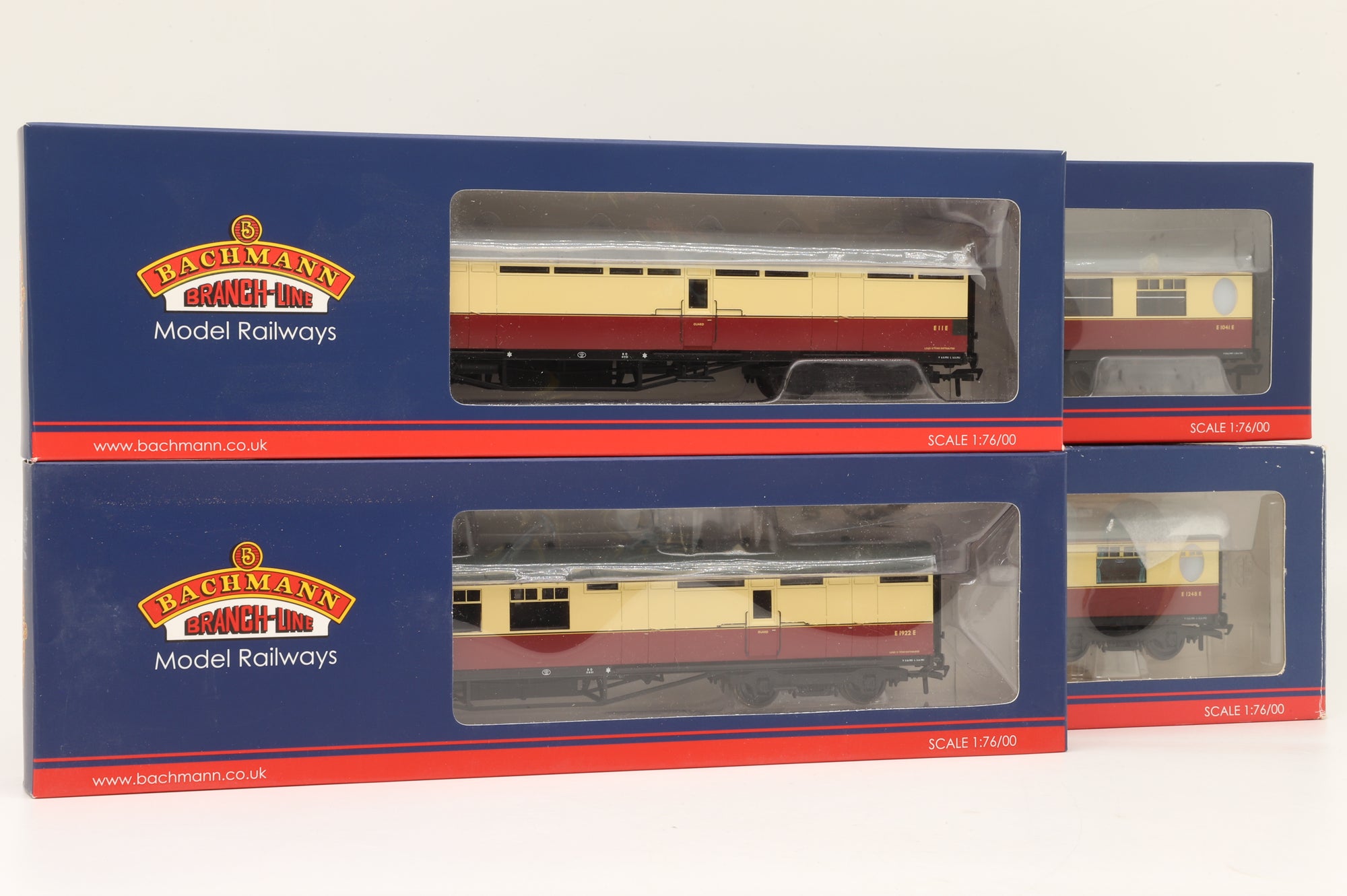 Bachmann OO Rake Of 4 Thompson Crimson & Cream Coaches Inc. 34-386, 34-404, 34-361 & 34-461
