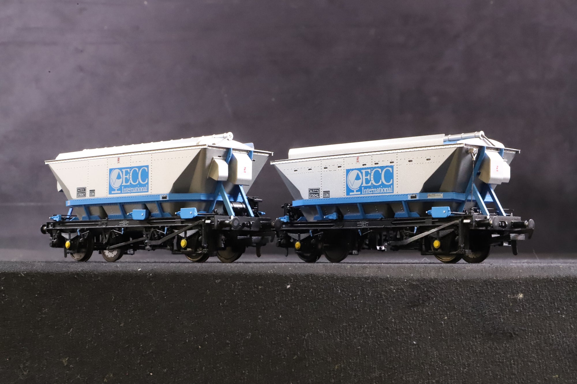 Cavalex OO CDA01-ECC-DPT(2) Twin Pack of CDA Wagons in ECC Livery