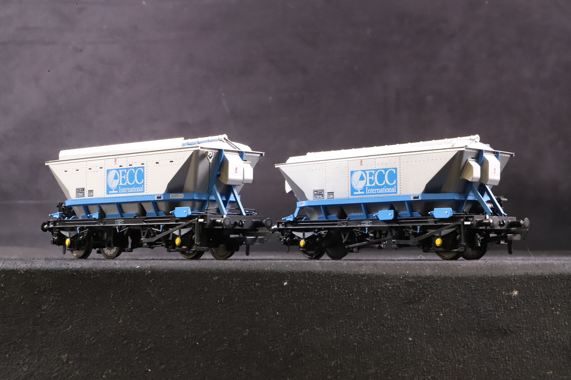 Cavalex OO CDA01-ECC-DPT(2) Twin Pack of CDA Wagons in ECC Livery