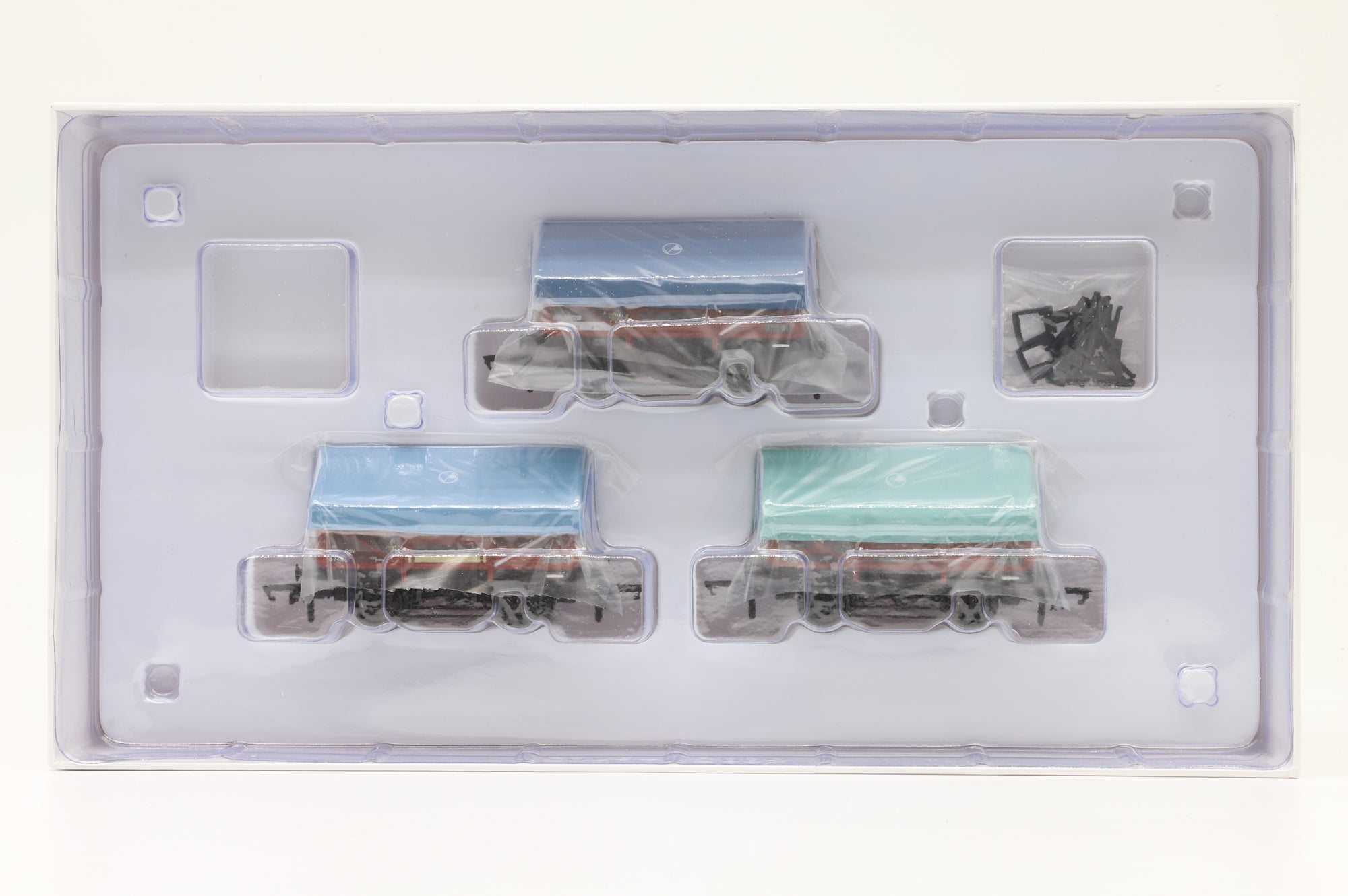 Accurascalee OO ACC3089 Triple Pack(K) of OOV Clayhood Wagons in BR Bauxite/Mixed Blue