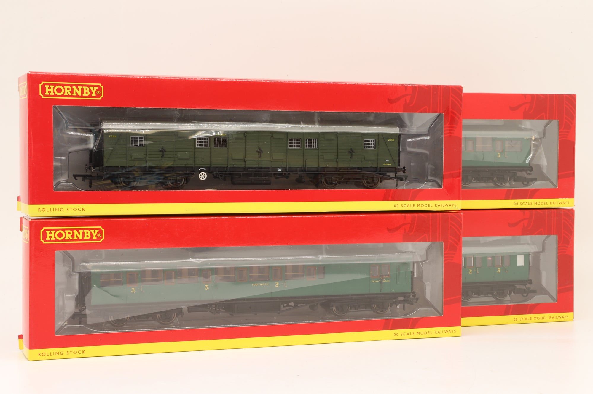 Hornby OO Rake Of 3 SR Maunsell Coaches & SR GBL Luggage Van Inc. R60020, R4735 & R4737 x2