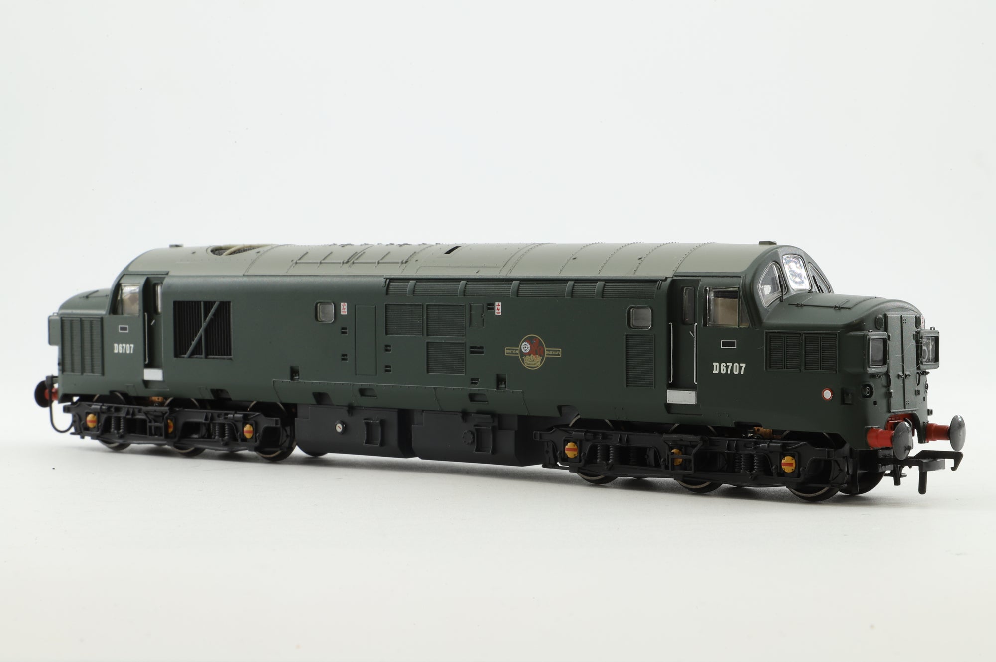 Bachmann OO 32-776 Class 37/0 Diesel 'D6707' BR Green Split Head Code