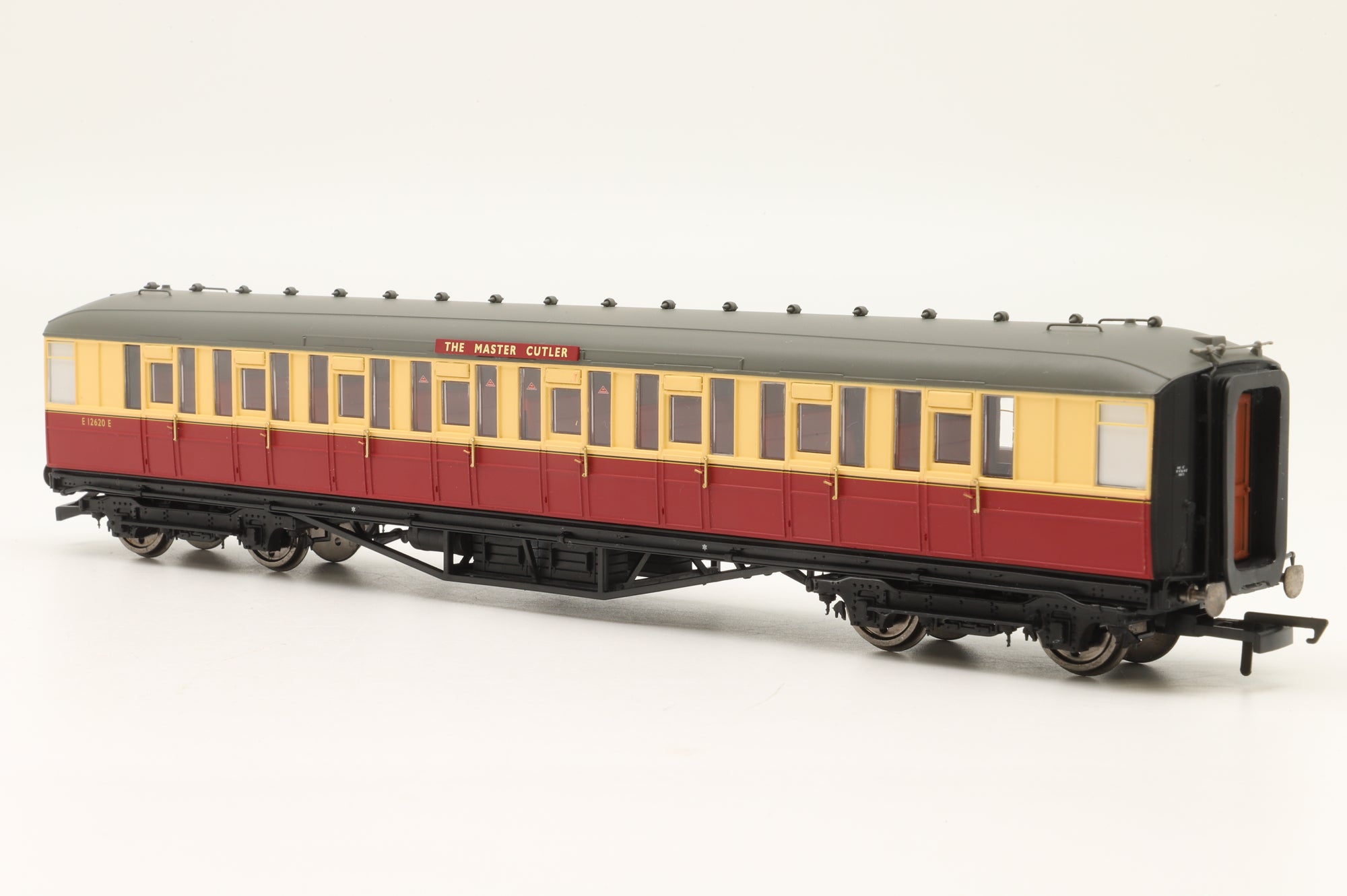 Hornby OO R4255 Rake Of 3 Crimson & Cream Gresley Coaches