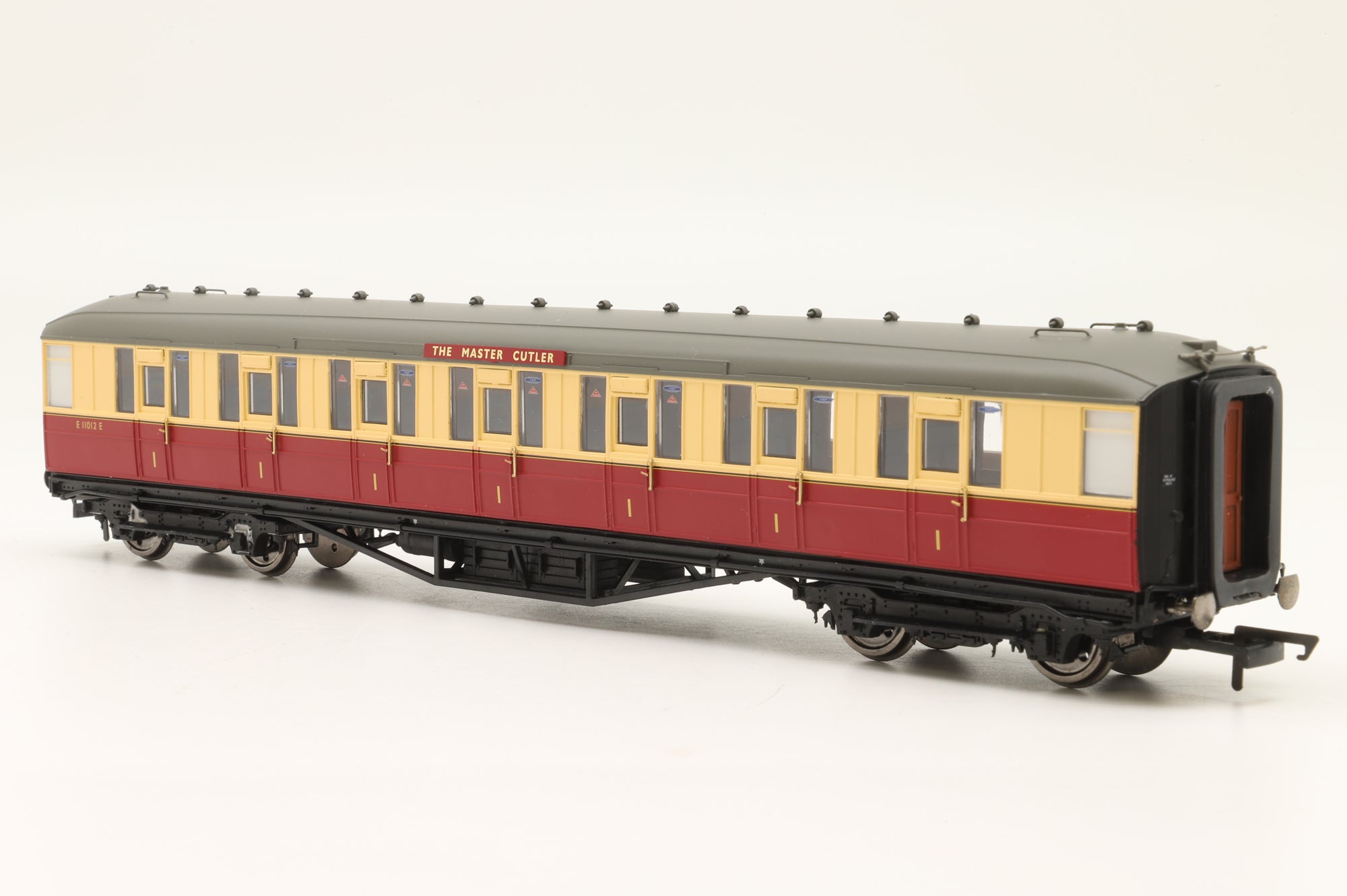 Hornby OO R4255 Rake Of 3 Crimson & Cream Gresley Coaches