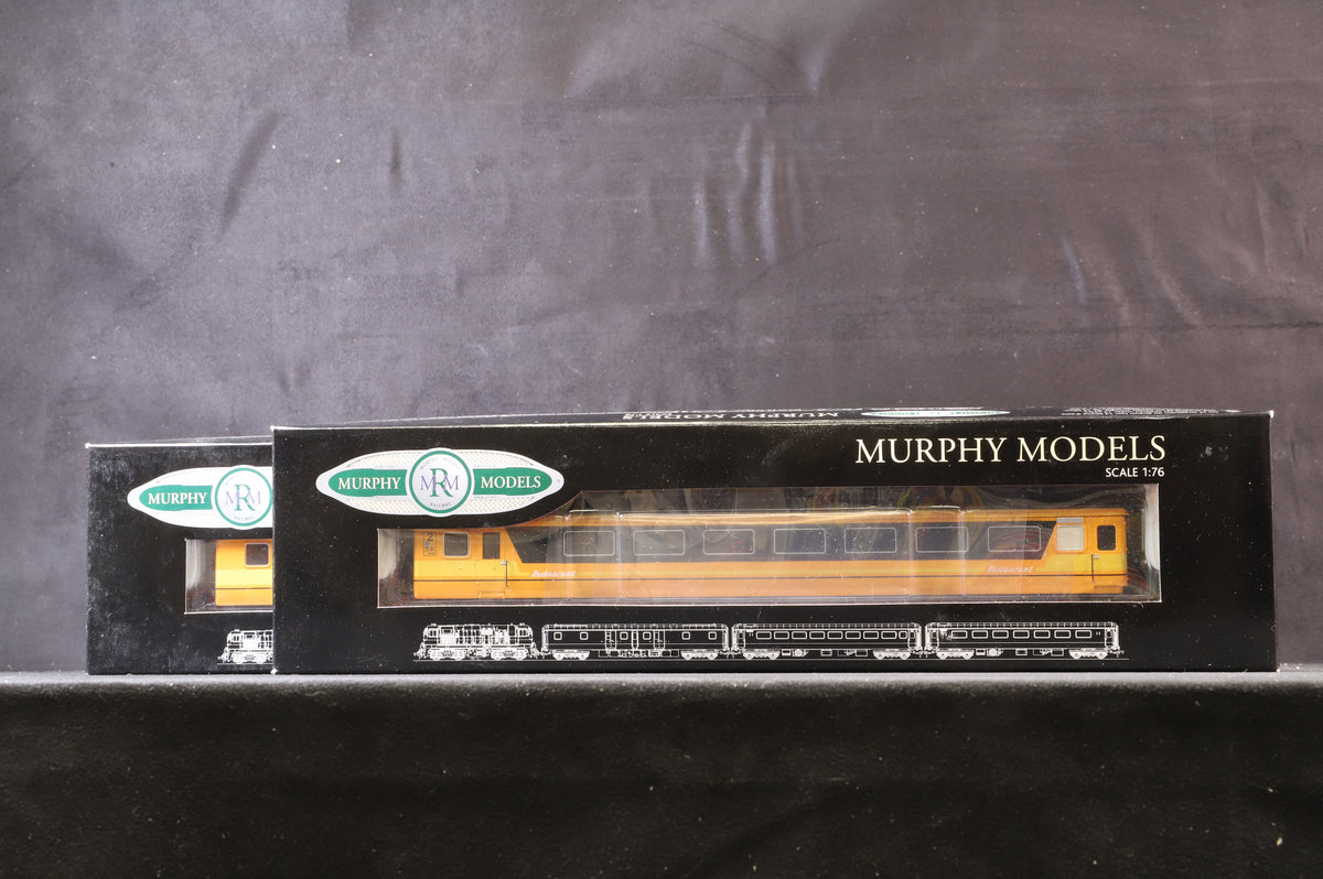 Murphy Models OO Rake Of 2 Mk2D Coaches