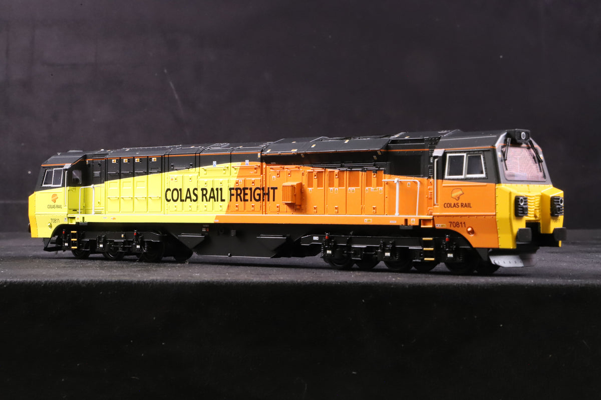 Bachmann OO 31-591A Class 70 70811 in Colas Rail Freight Livery
