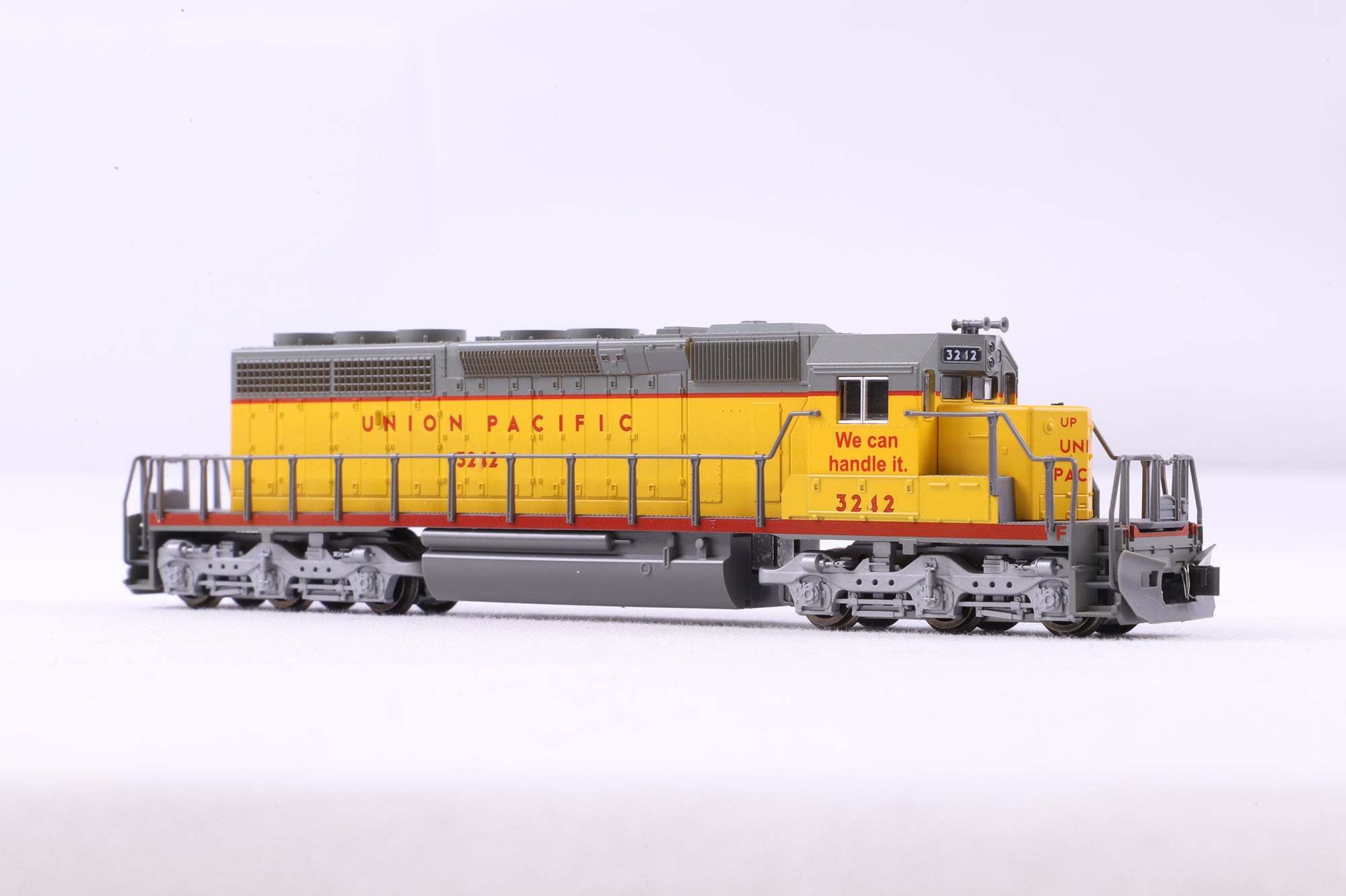 Kato N 176-4813 SD40-2 Early UP '3212'