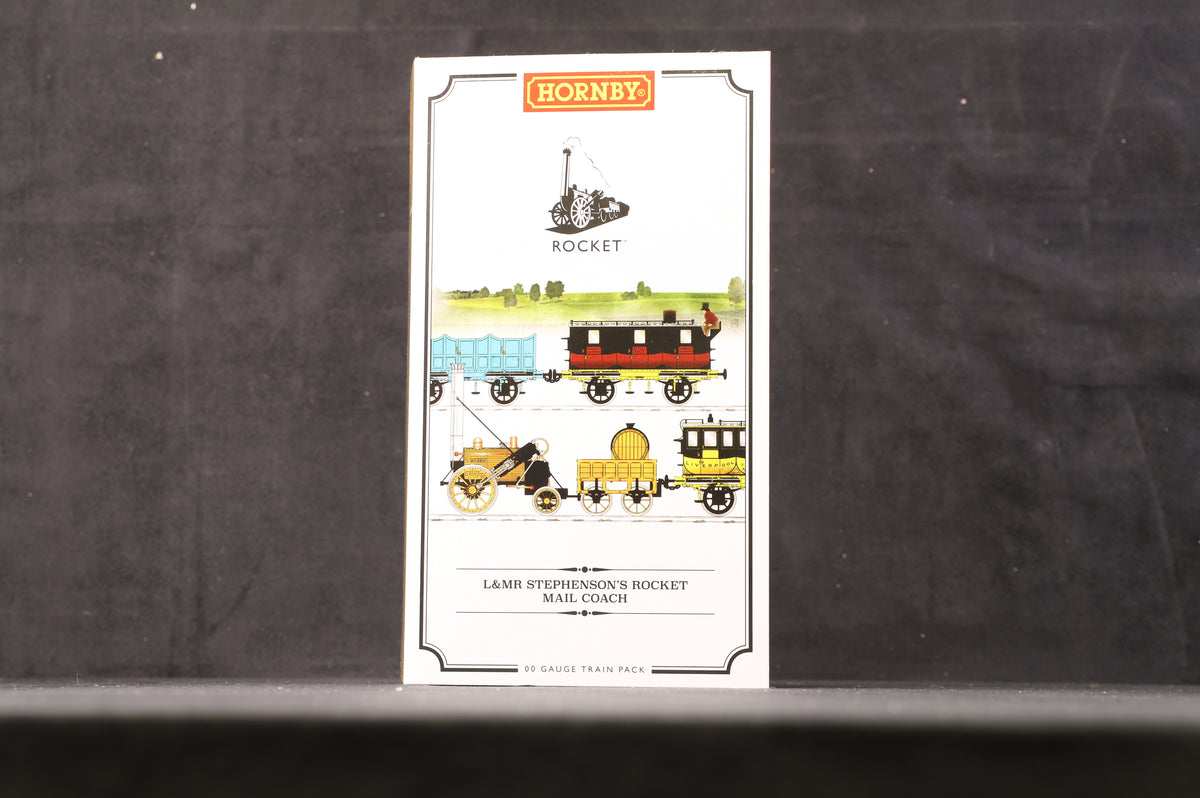 Hornby OO R3956 L&amp;MR Stephenson&#39;s Rocket Mail Coach Train Pack