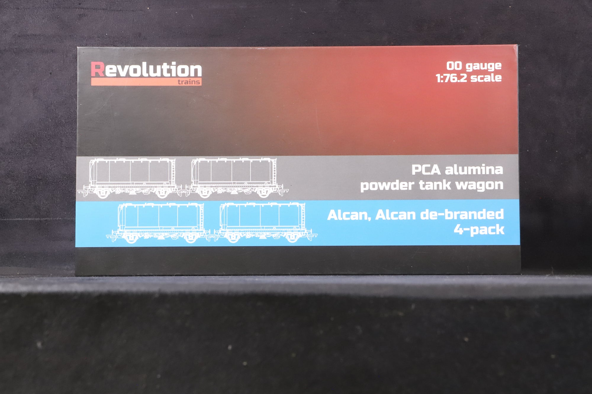 Revolution Trains OO RT-RCA20-402E 4-Pack of PCA Alumina Powder Tank Wagons in a De-Branded Alcan Livery