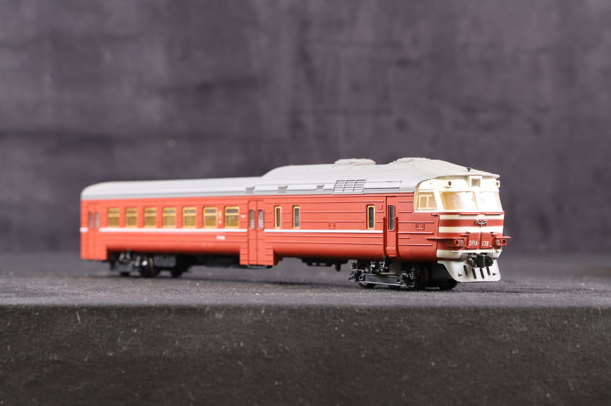 HO USSR DR1 4-car DMU Diesel Train Set