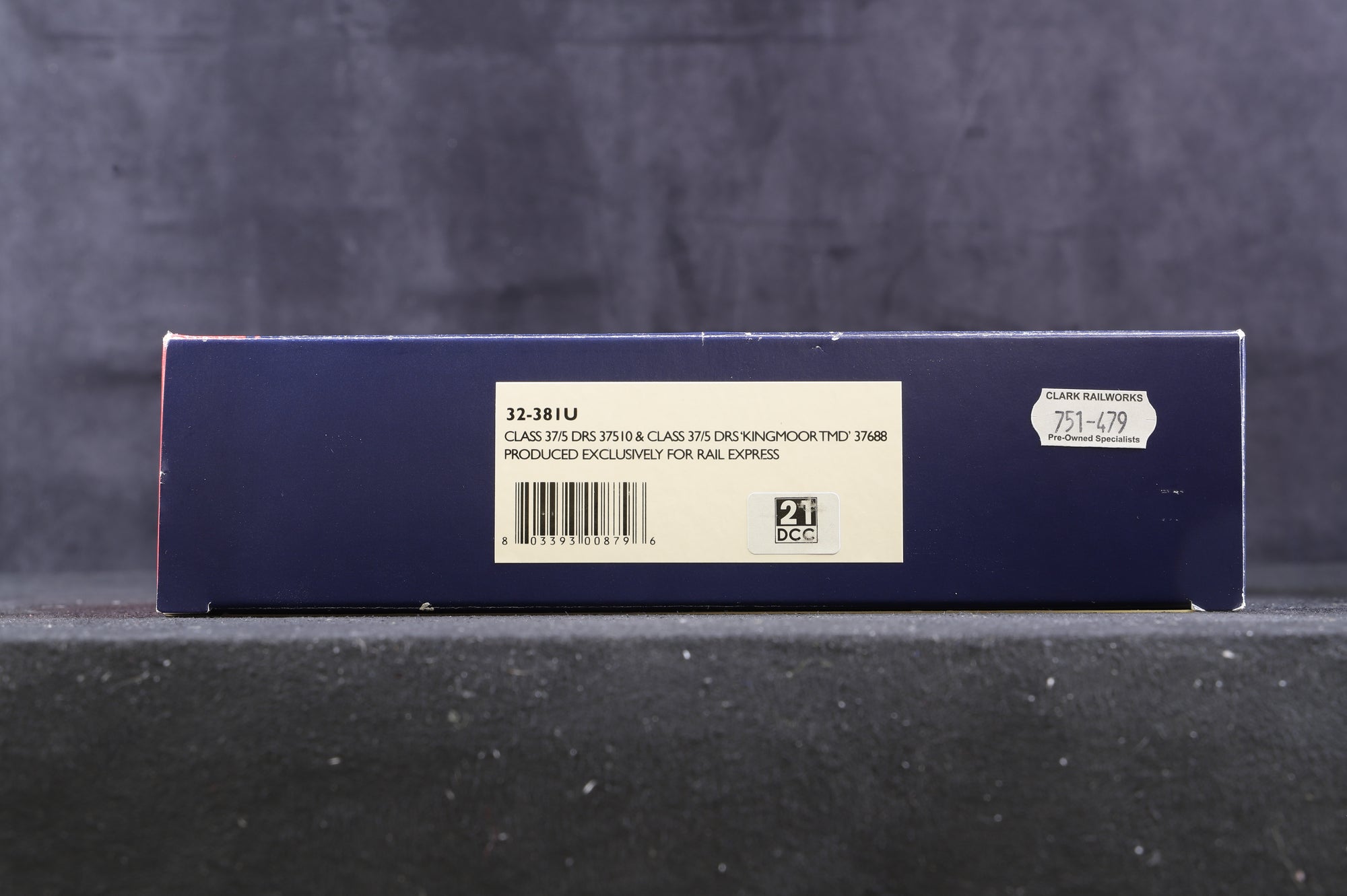 Bachmann OO 32-381U Pack Of 2 Class 37/5 '37510' & '37688' 'Kingmoor TMD' DRS Excl. Rail Express