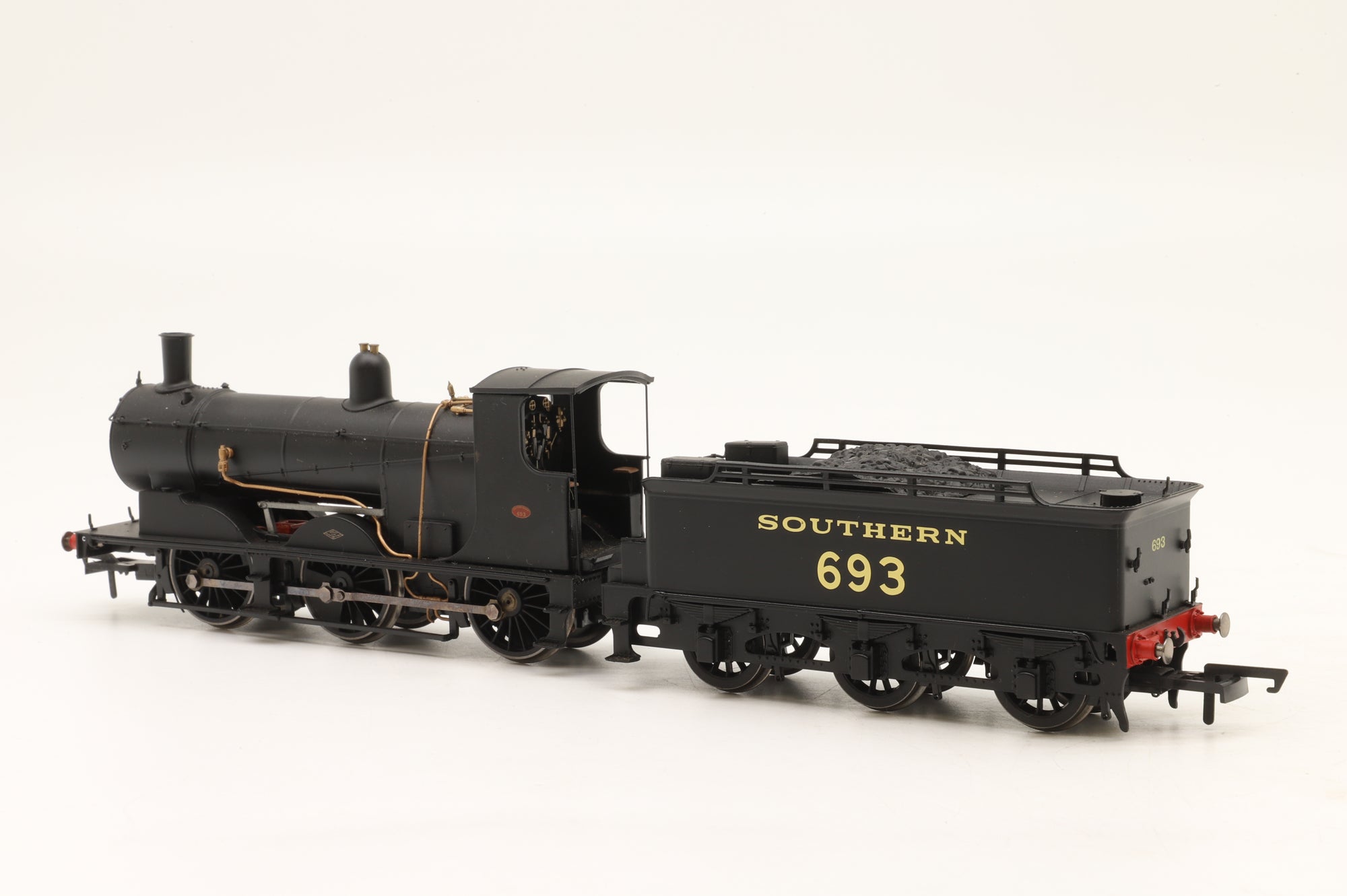 Hornby OO R3419 SR Drummond Class 700 '693' SR Black DCC Fitted