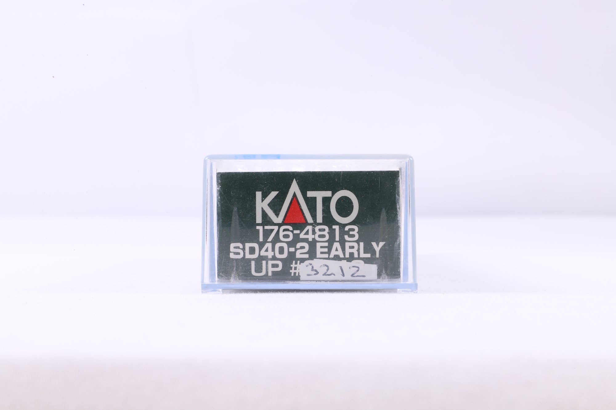 Kato N 176-4813 SD40-2 Early UP '3212'