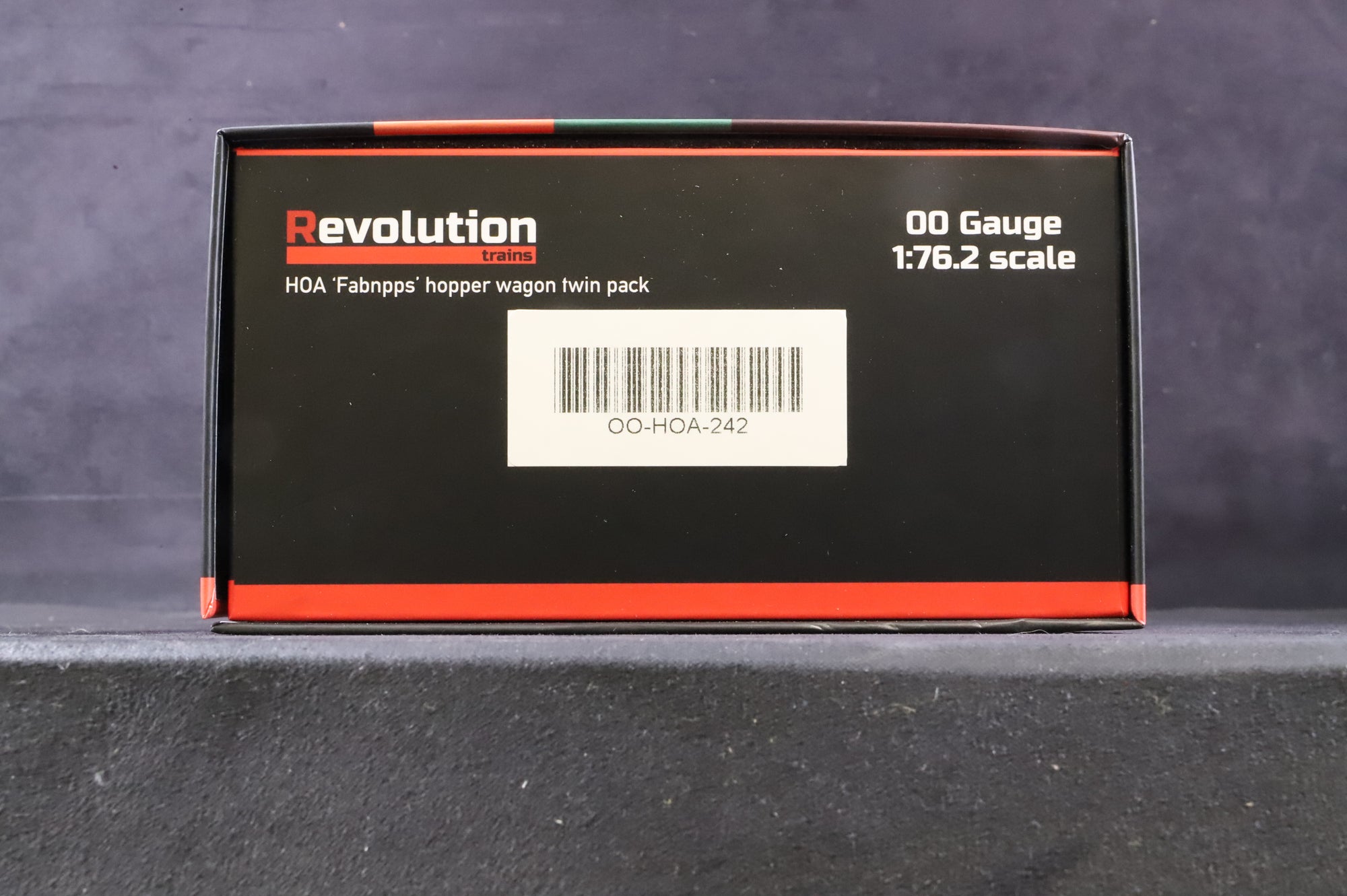 Revolution Trains OO OO-HOA-242 Twin Pack of HOA Hopper Wagons in VTG/Mendip Rail Livery