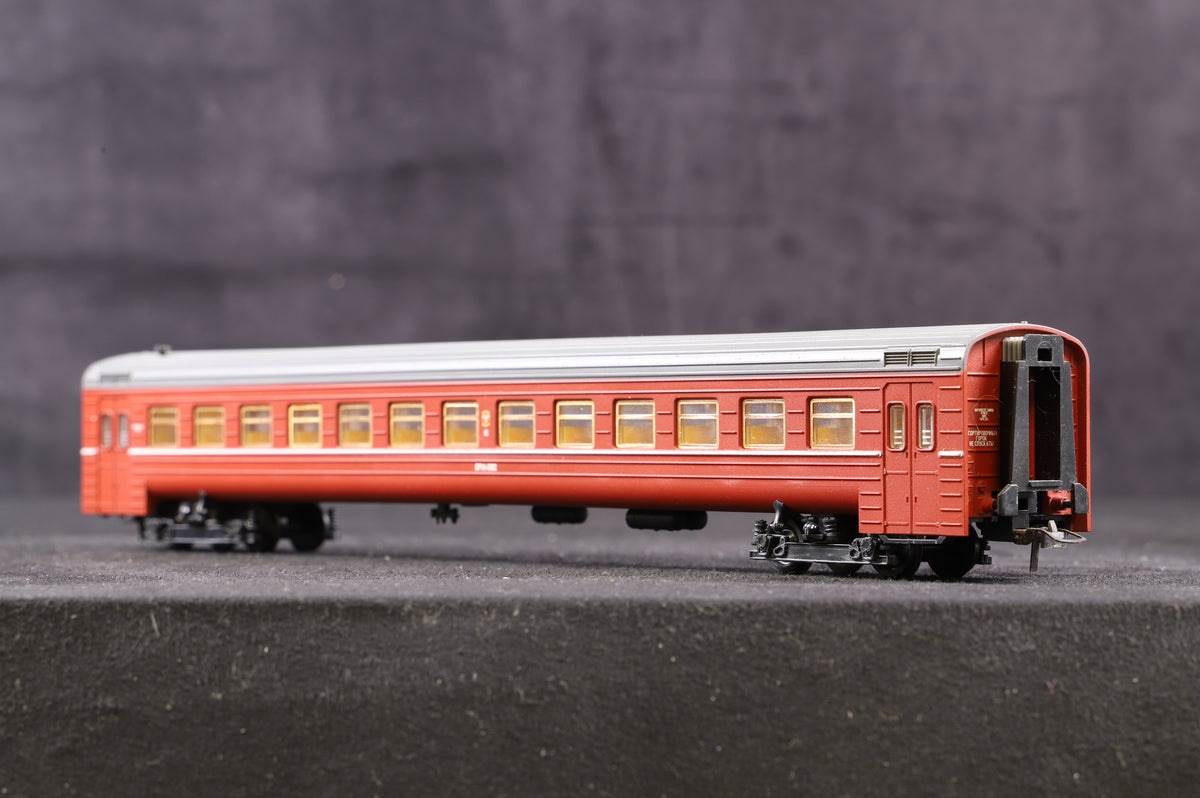 HO USSR DR1 4-car DMU Diesel Train Set