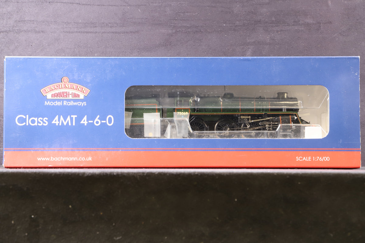 Bachmann OO 31-116 Standard Class 4MT 75069 w/ BR1B tender in Preserved Lined BR Green w/ Late Crests