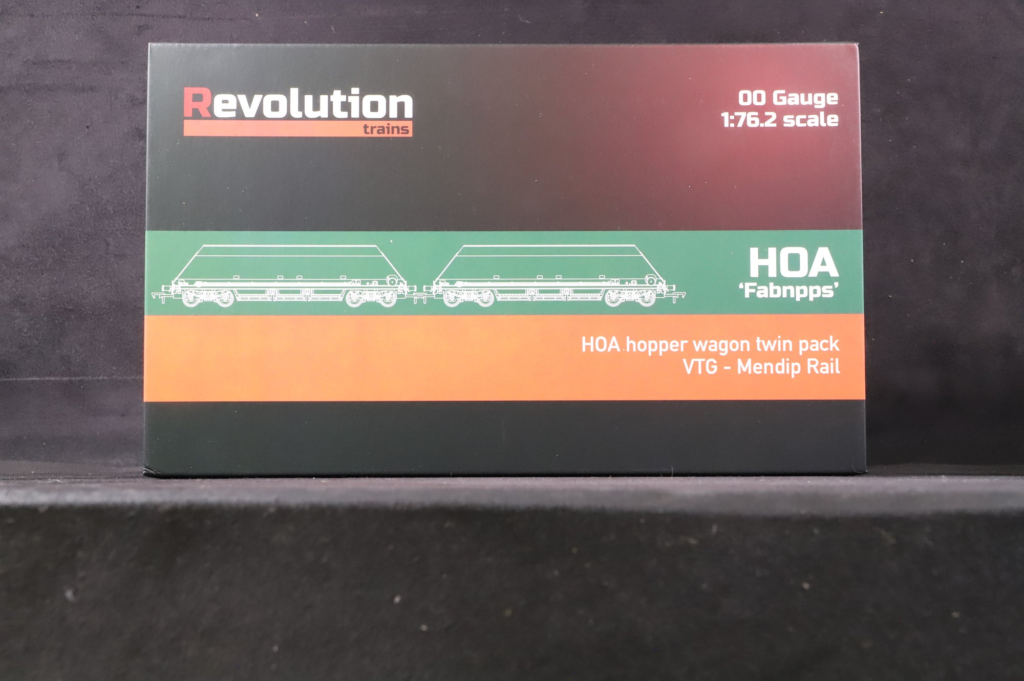 Revolution Trains OO OO-HOA-242 Twin Pack of HOA Hopper Wagons in VTG/Mendip Rail Livery