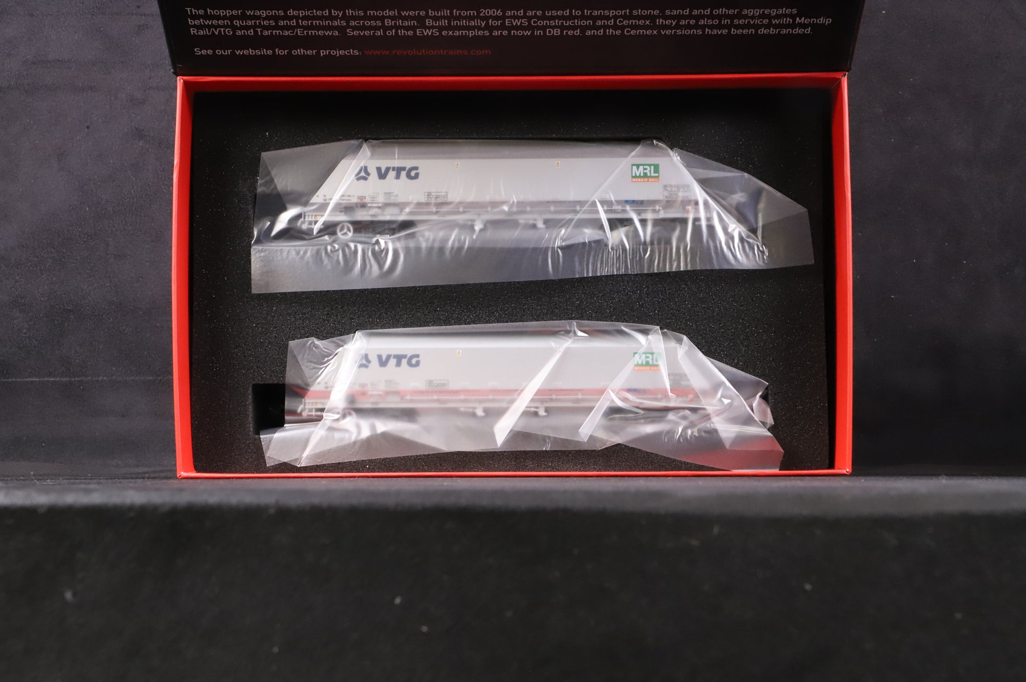 Revolution Trains OO OO-HOA-242 Twin Pack of HOA Hopper Wagons in VTG/Mendip Rail Livery