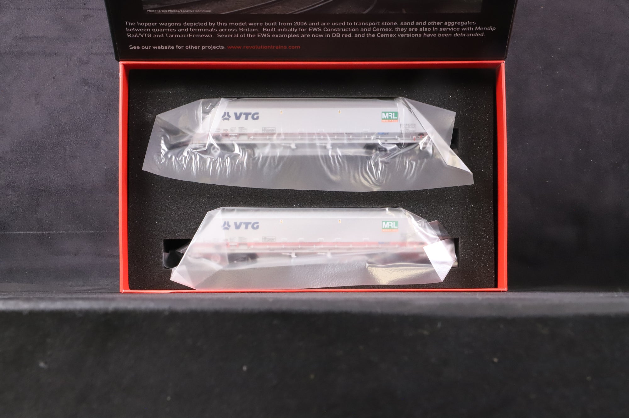 Revolution Trains OO OO-HOA-241 Twin Pack of HOA Hopper Wagons in VTG/Mendip Rail Livery