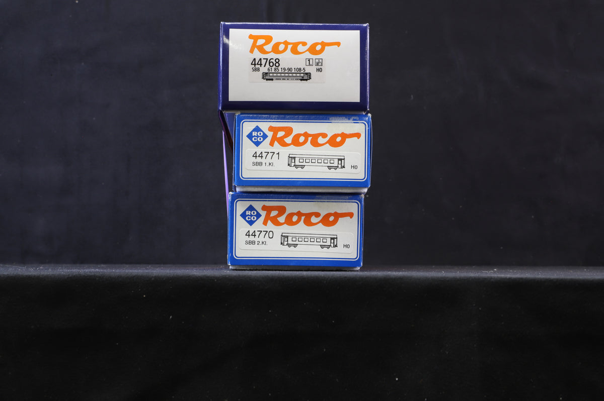 Roco HO Rake of 3 SBB Swiss Coaches, Inc. 44768, 44770 &amp; 44771