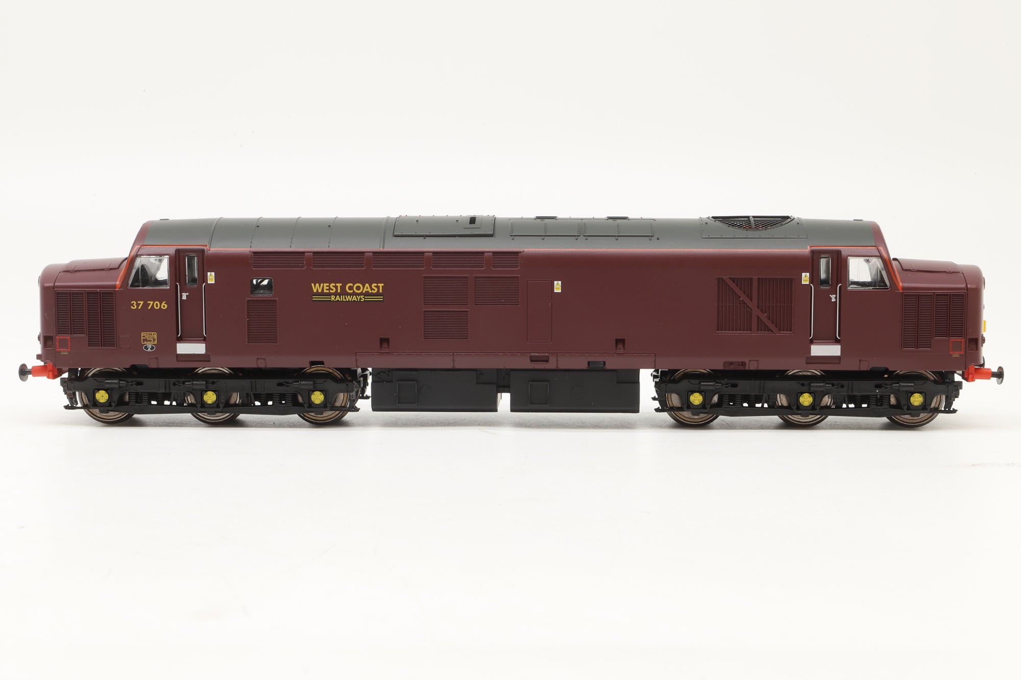 ViTarins OO V2080 Class 37 '37706' Diesel Locomotive WCRC