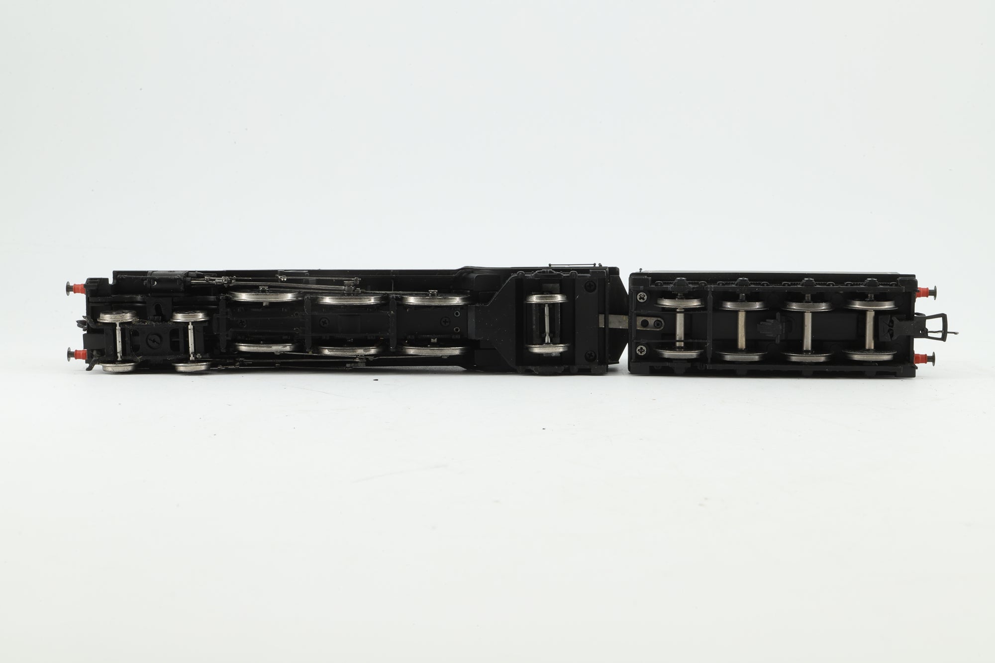 Bachmann OO Class A1 60147 'North Eastern' in Lined BR Green w/ Early Crests