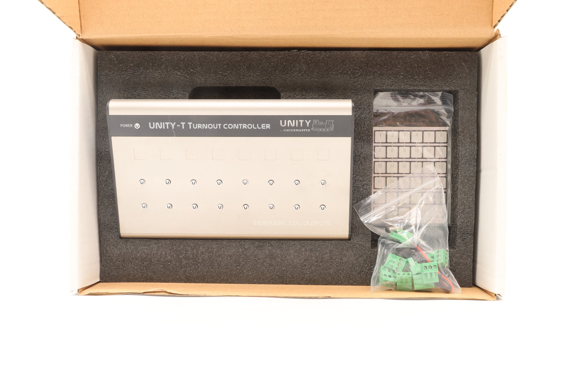 Unity By Gaugemaster OO GMU-T01 8 Way Plug & Play Turnout Controller With CDU